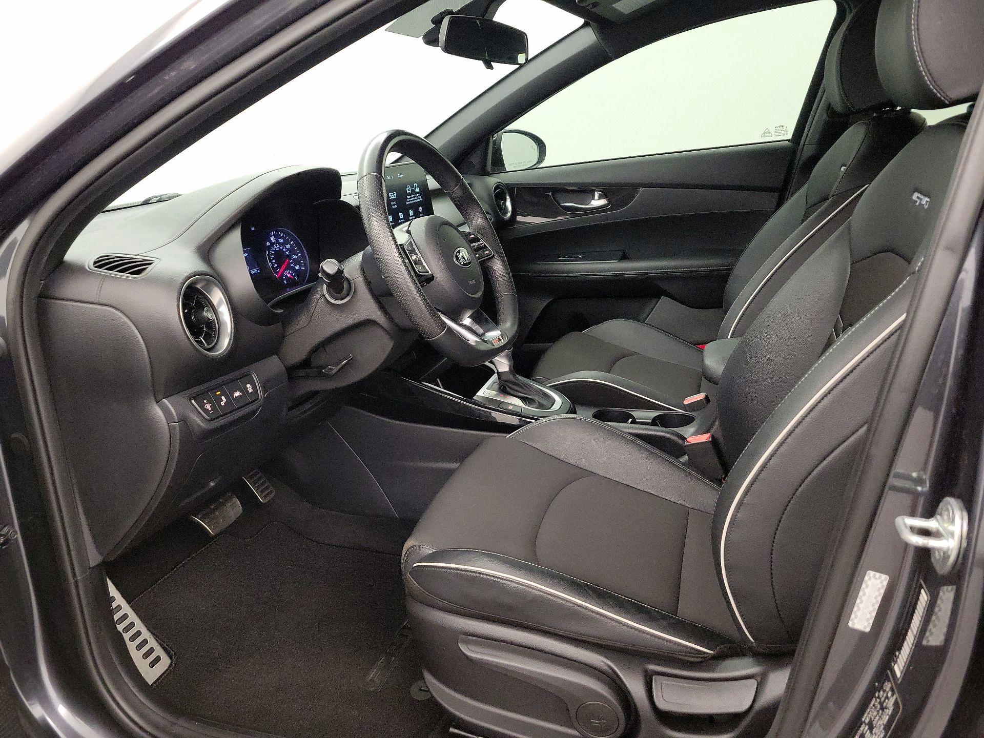 Thumbnail: 2021 Kia Forte - 11
