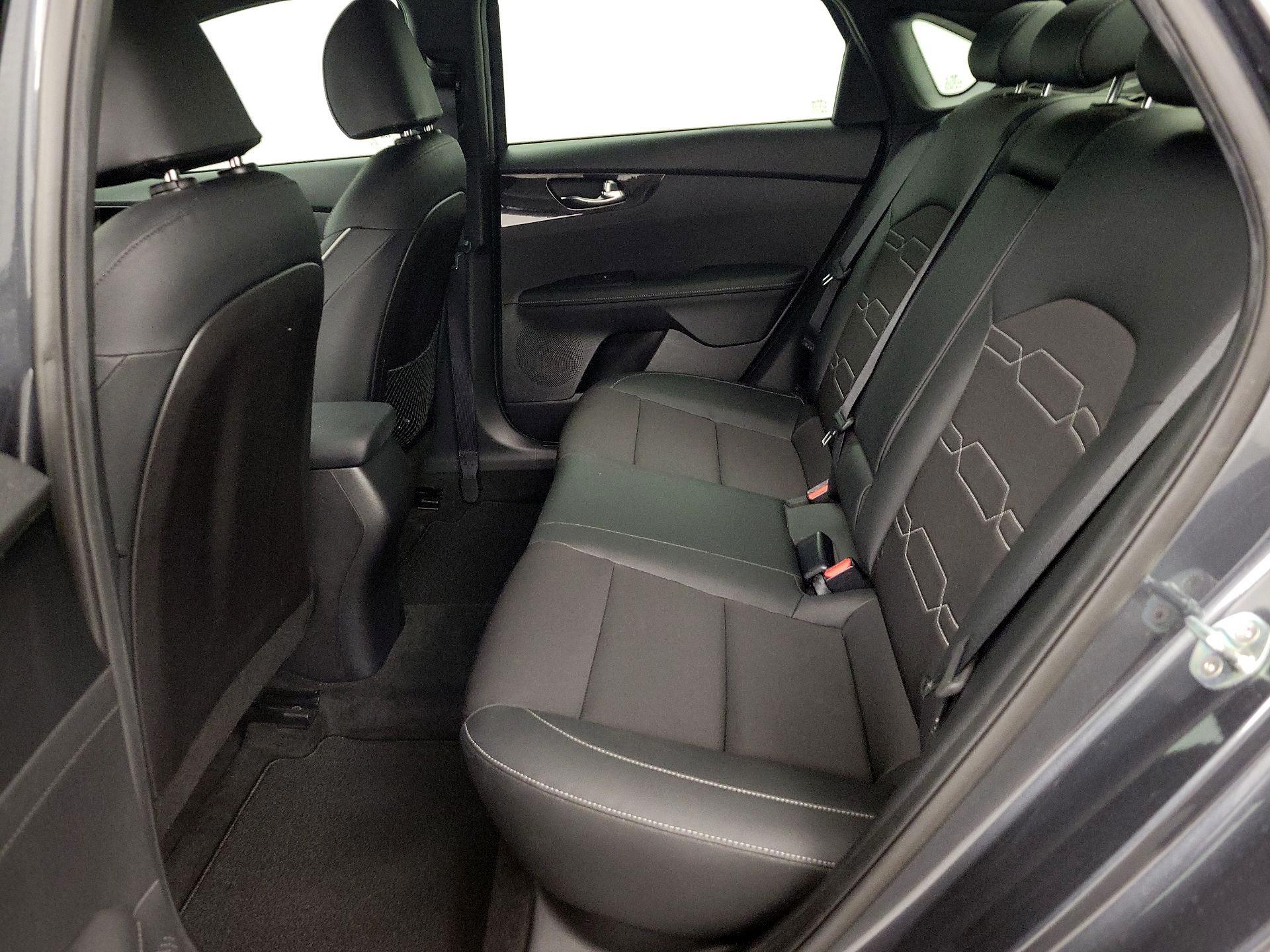 Thumbnail: 2021 Kia Forte - 19