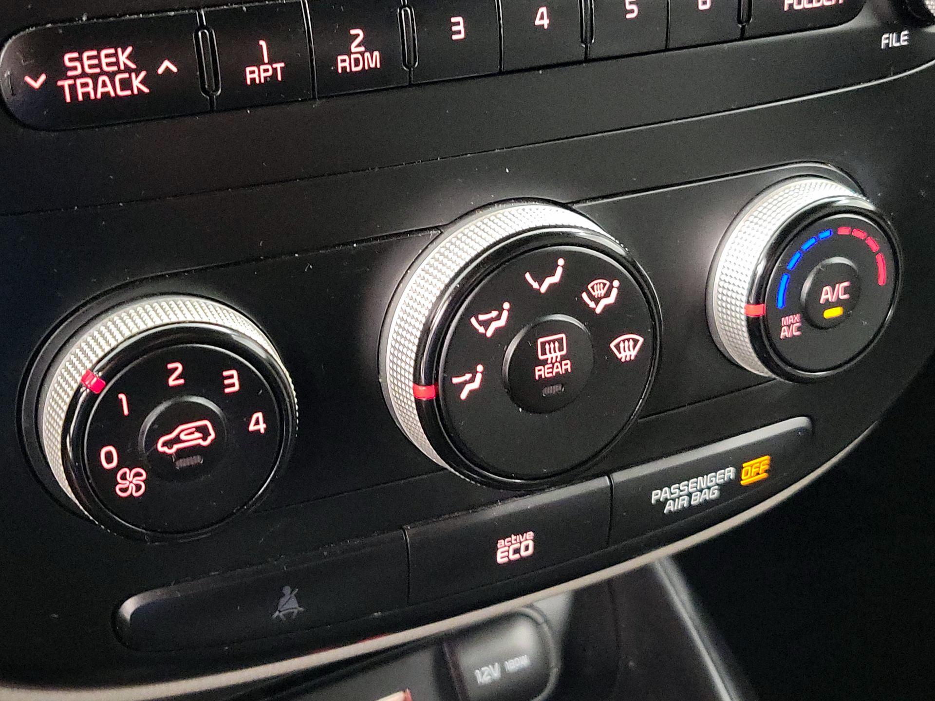 Thumbnail: 2016 Kia Soul - 15