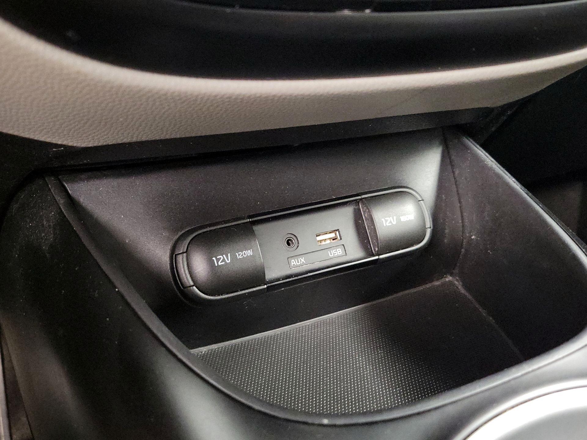 Thumbnail: 2016 Kia Soul - 17