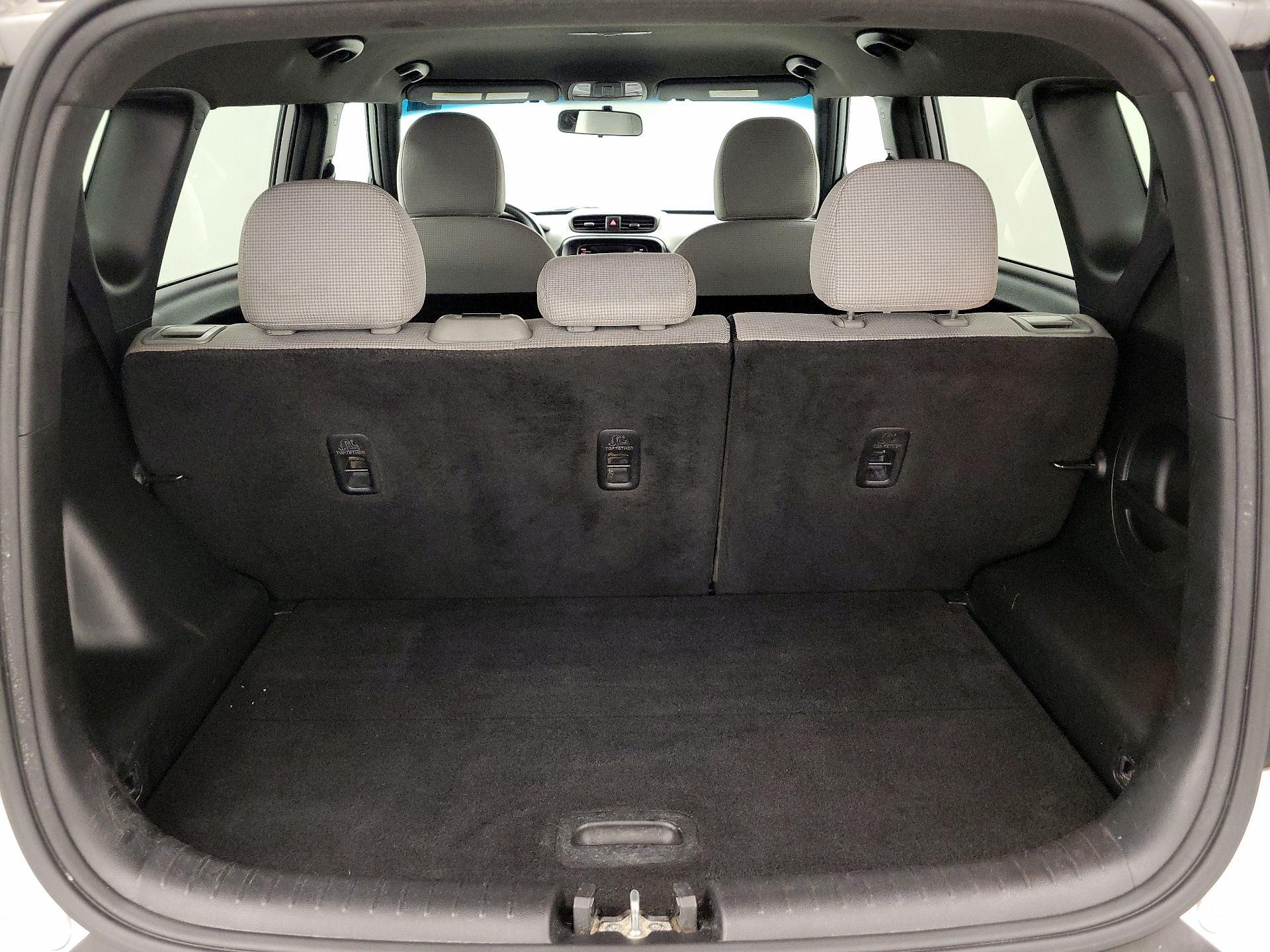 Thumbnail: 2016 Kia Soul - 19