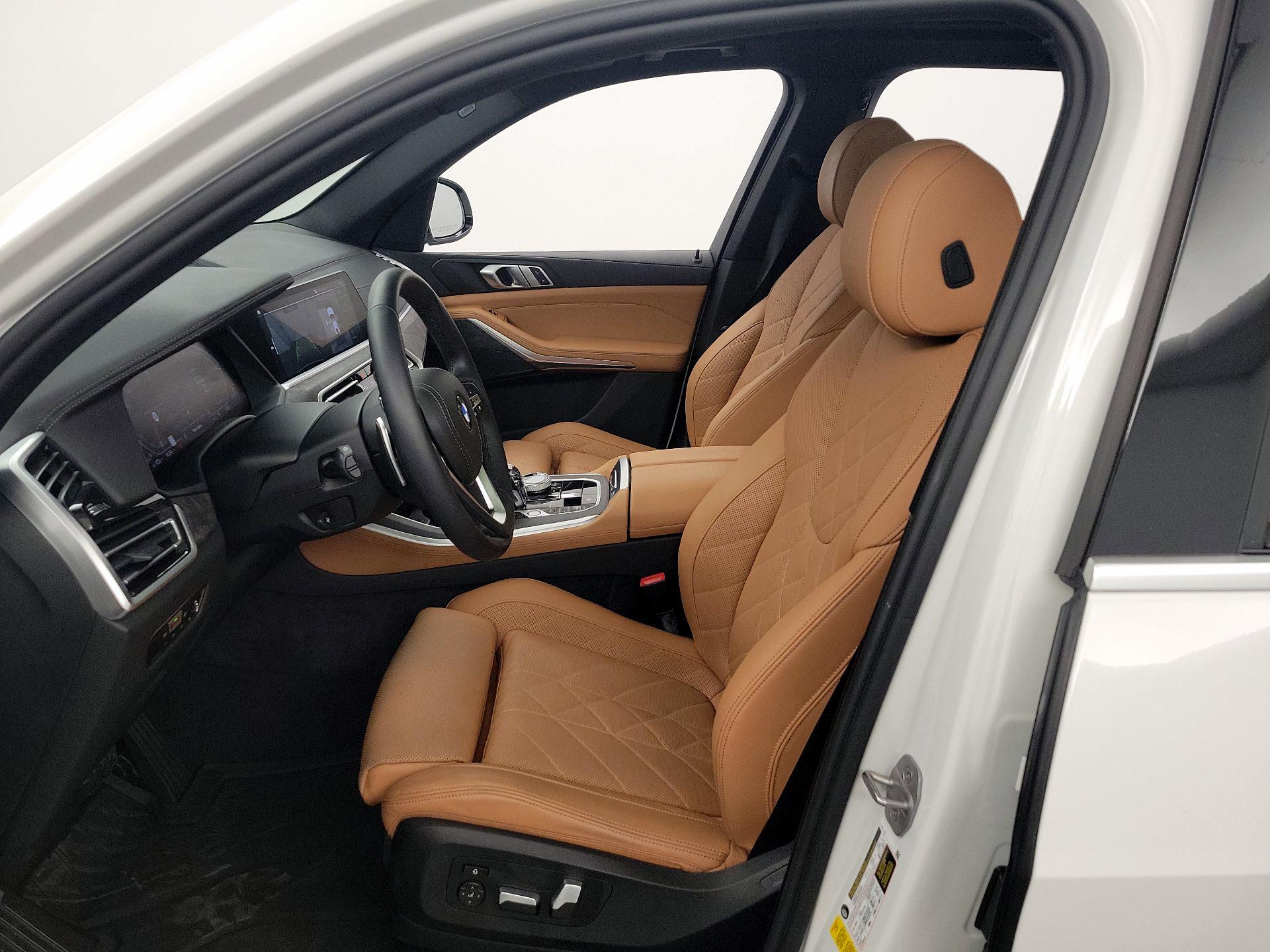 Thumbnail: 2023 BMW X5 - 11