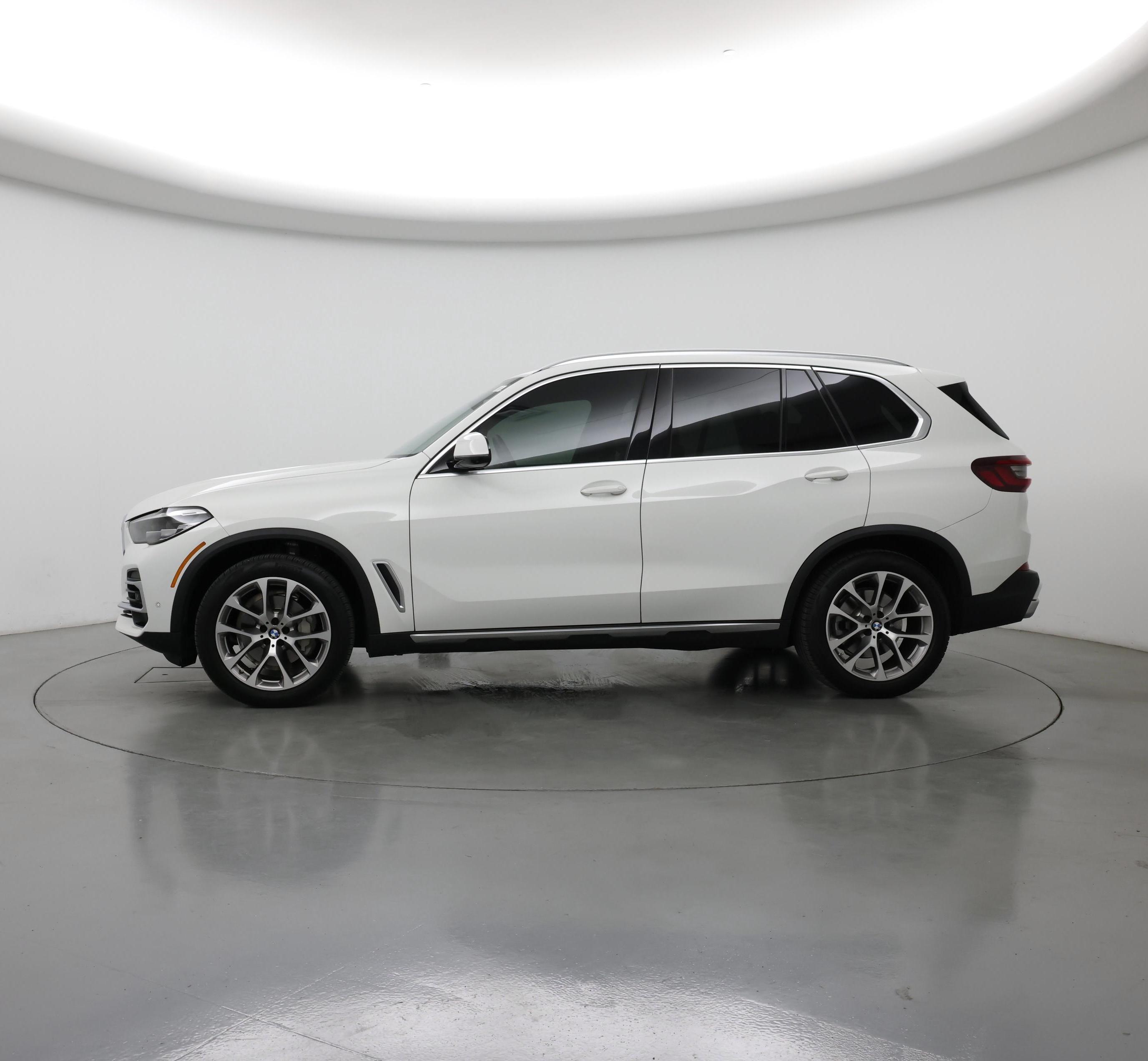 Thumbnail: 2023 BMW X5 - 3