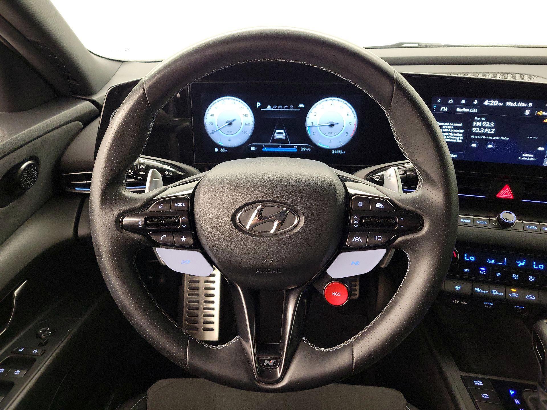 Thumbnail: 2023 Hyundai Elantra - 10