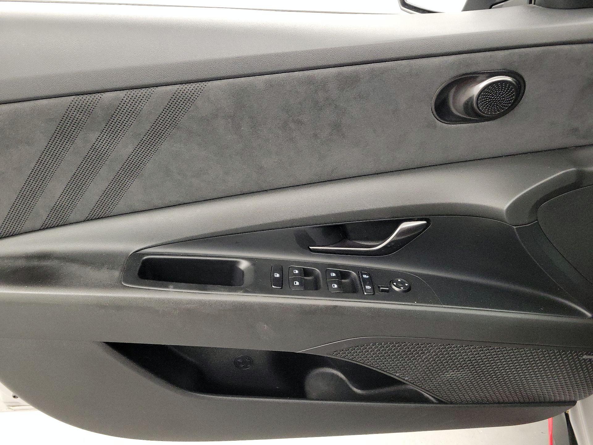 Thumbnail: 2023 Hyundai Elantra - 12