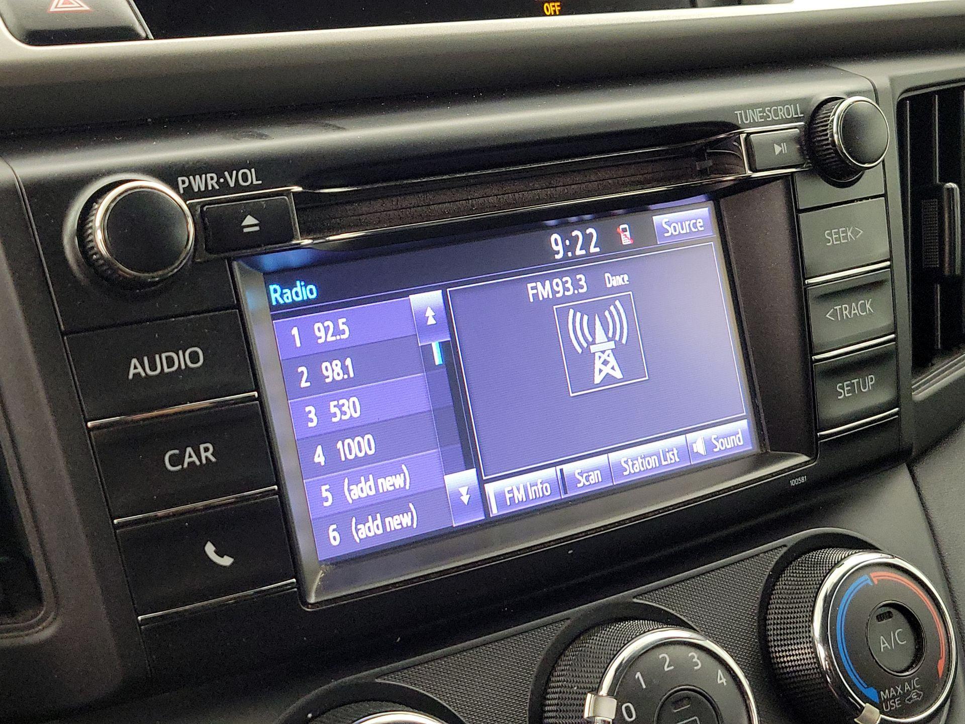 Thumbnail: 2017 Toyota RAV4 - 15