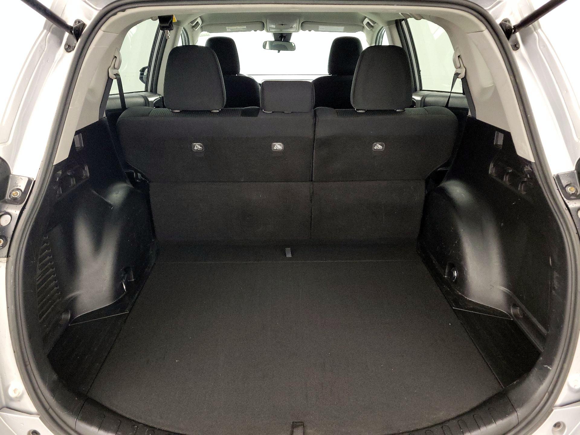 Thumbnail: 2017 Toyota RAV4 - 20