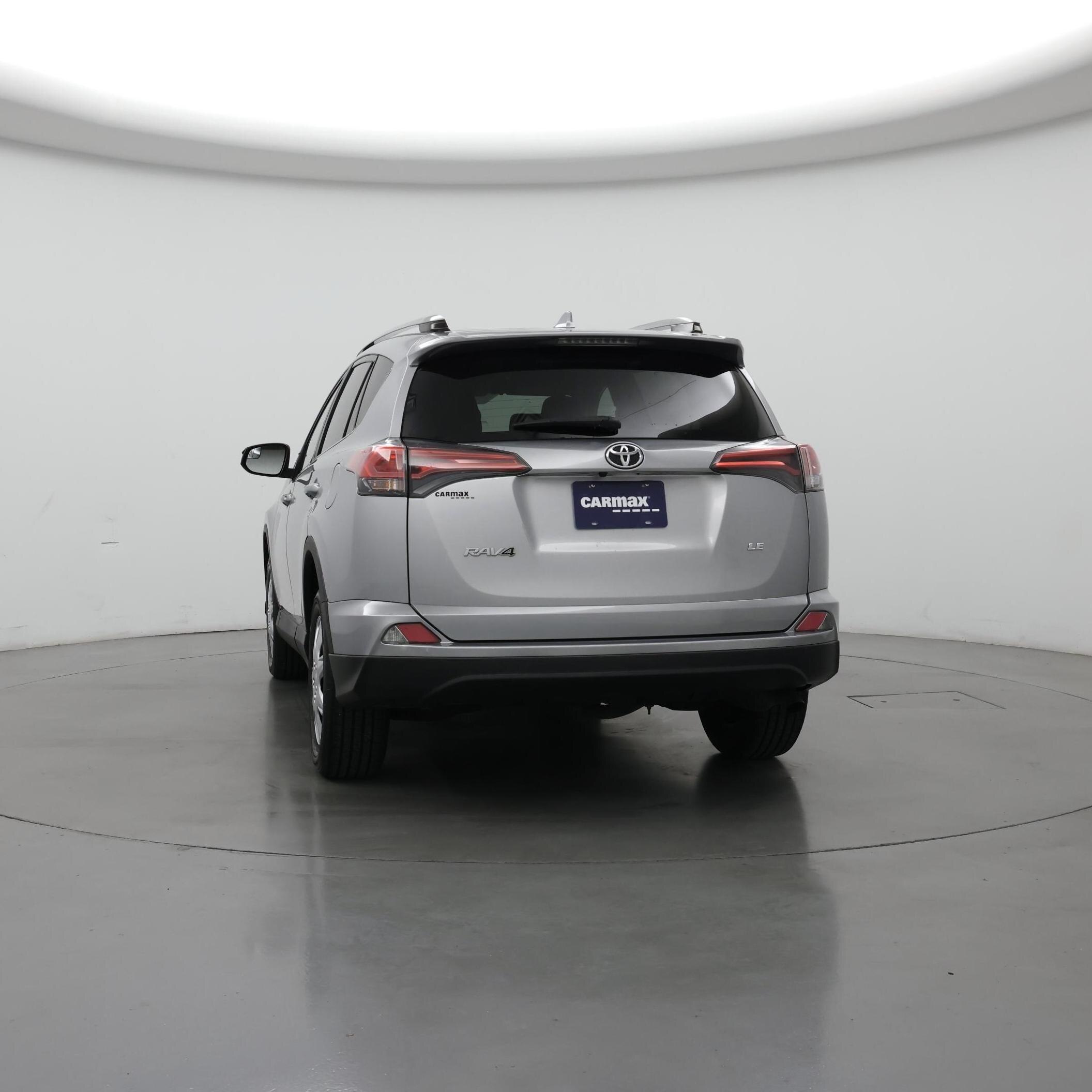 Thumbnail: 2017 Toyota RAV4 - 6