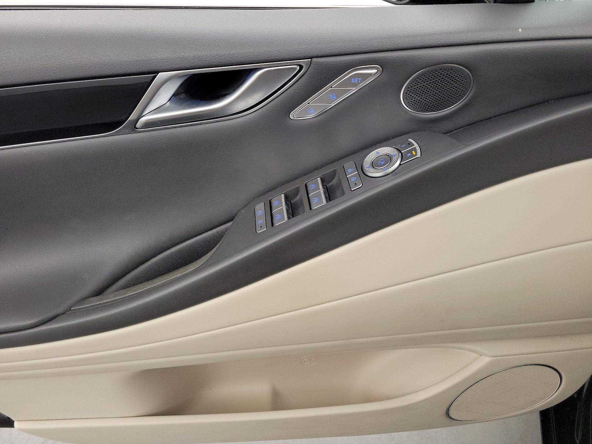 Thumbnail: 2022 Genesis G80 - 12