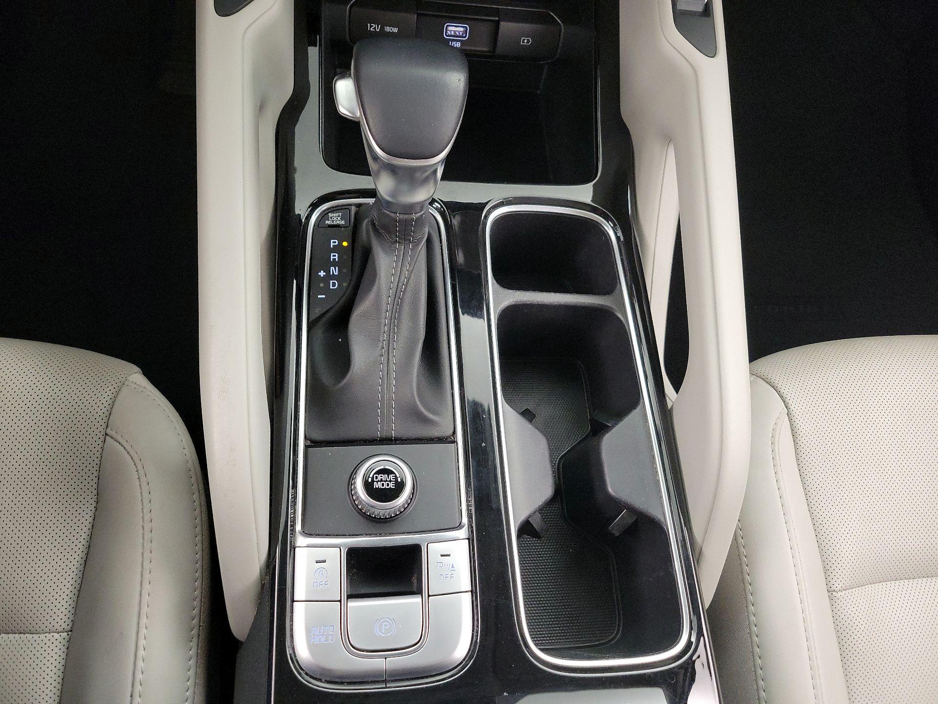 Thumbnail: 2021 Kia Telluride - 17