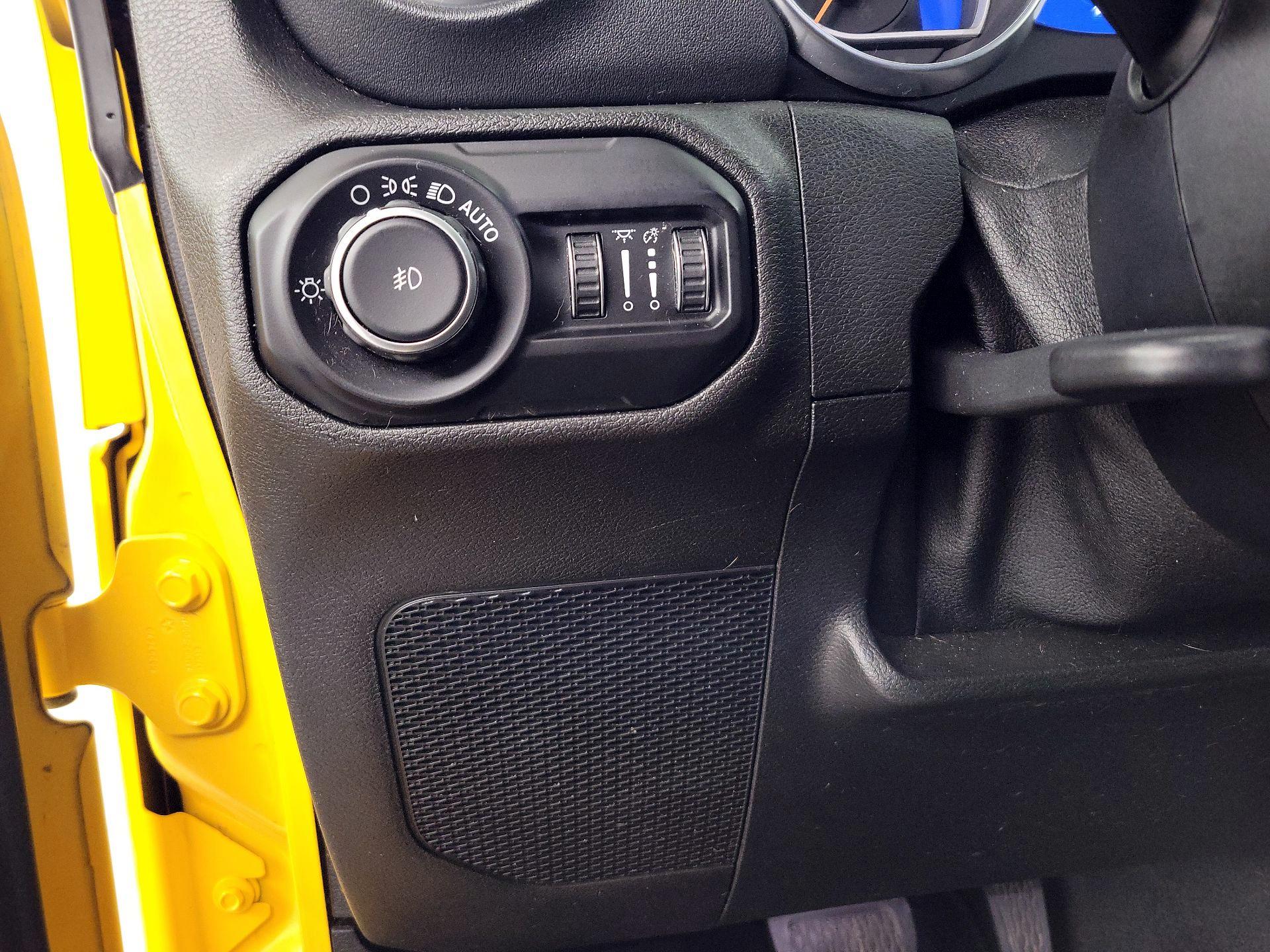 Thumbnail: 2020 Jeep Wrangler - 13