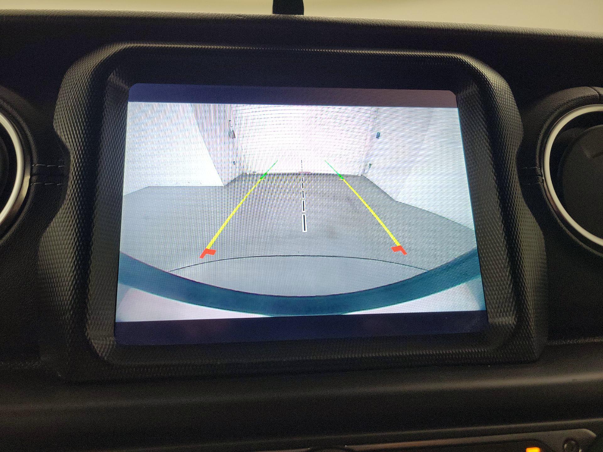 Thumbnail: 2020 Jeep Wrangler - 15