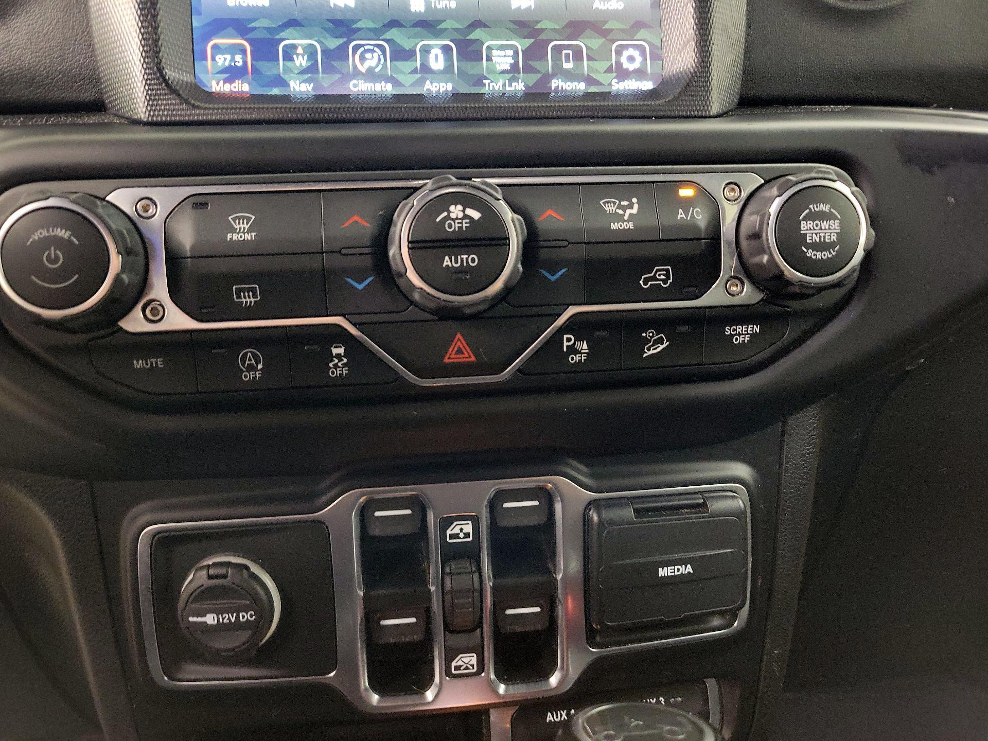 Thumbnail: 2020 Jeep Wrangler - 17