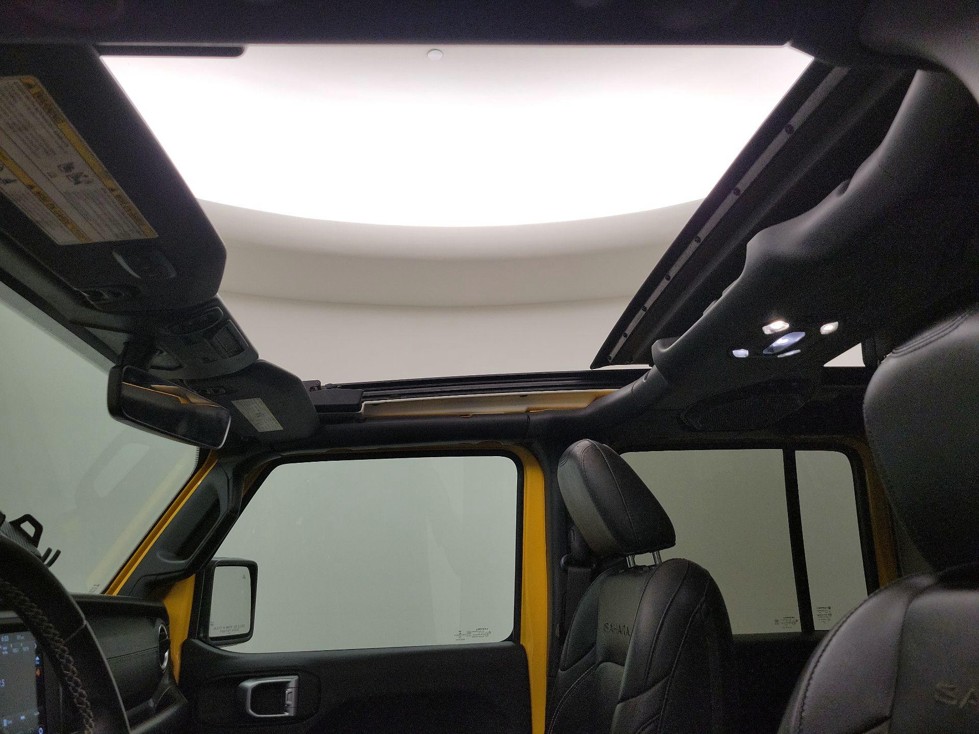 Thumbnail: 2020 Jeep Wrangler - 20