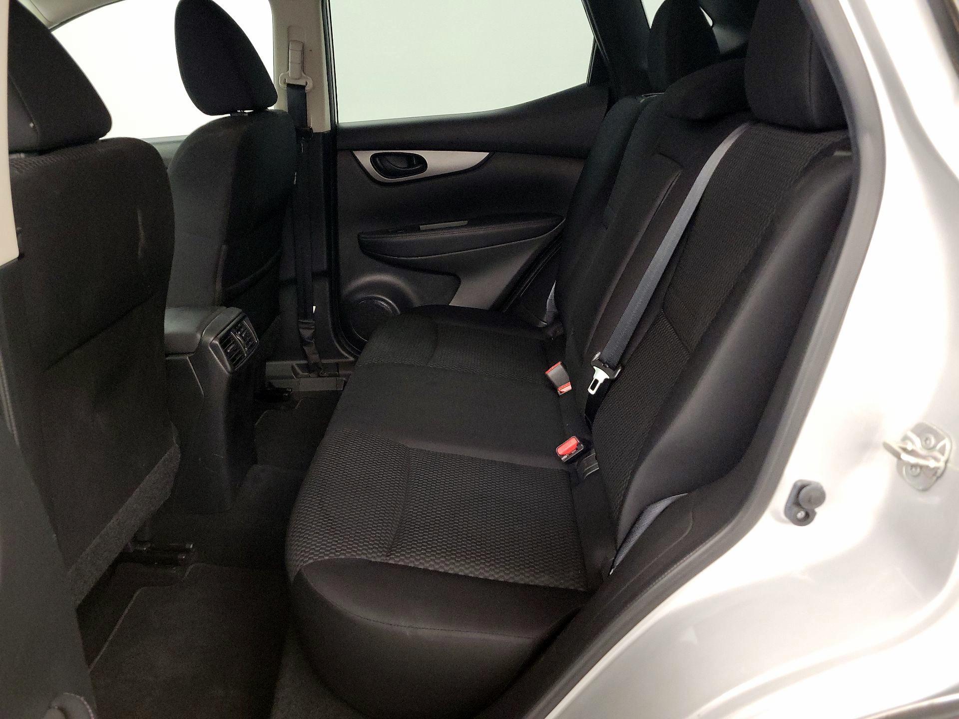 Thumbnail: 2019 Nissan Rogue Sport - 19