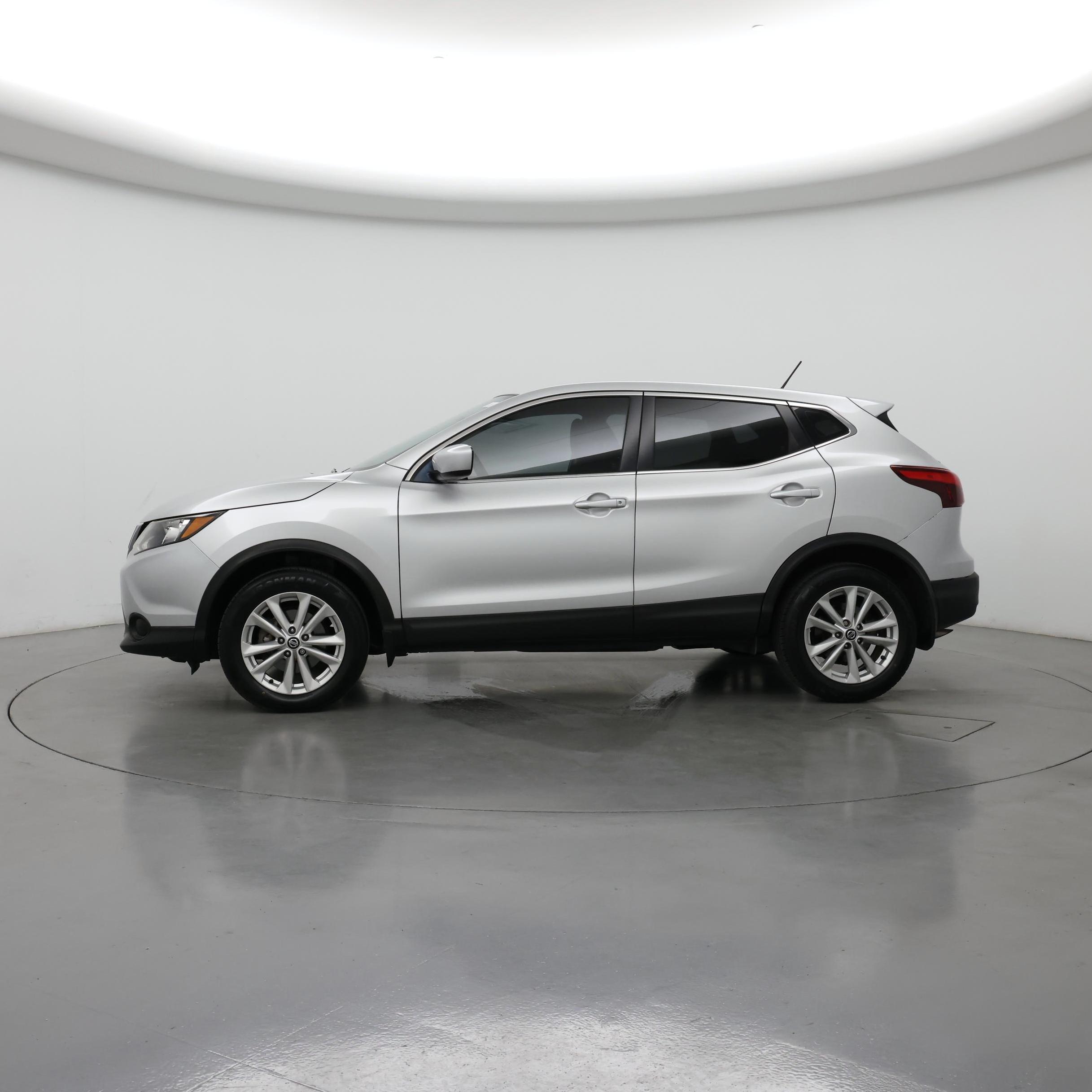 Thumbnail: 2019 Nissan Rogue Sport - 3