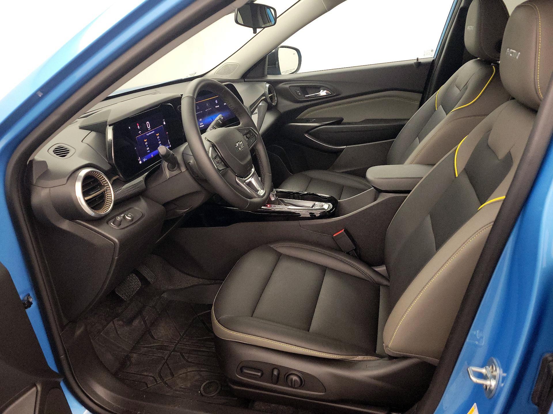 Thumbnail: 2025 Chevrolet Trax - 11
