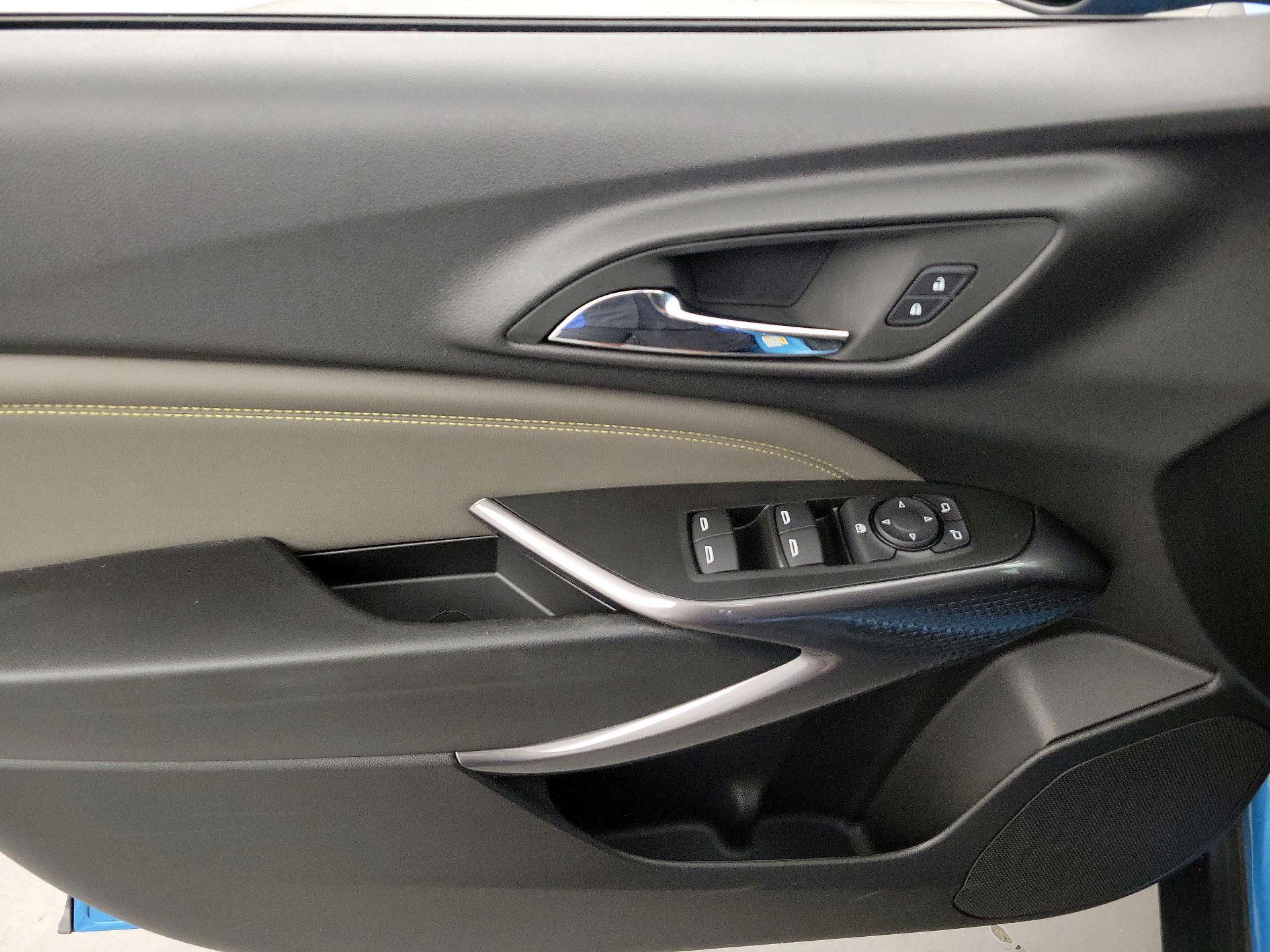 Thumbnail: 2025 Chevrolet Trax - 12