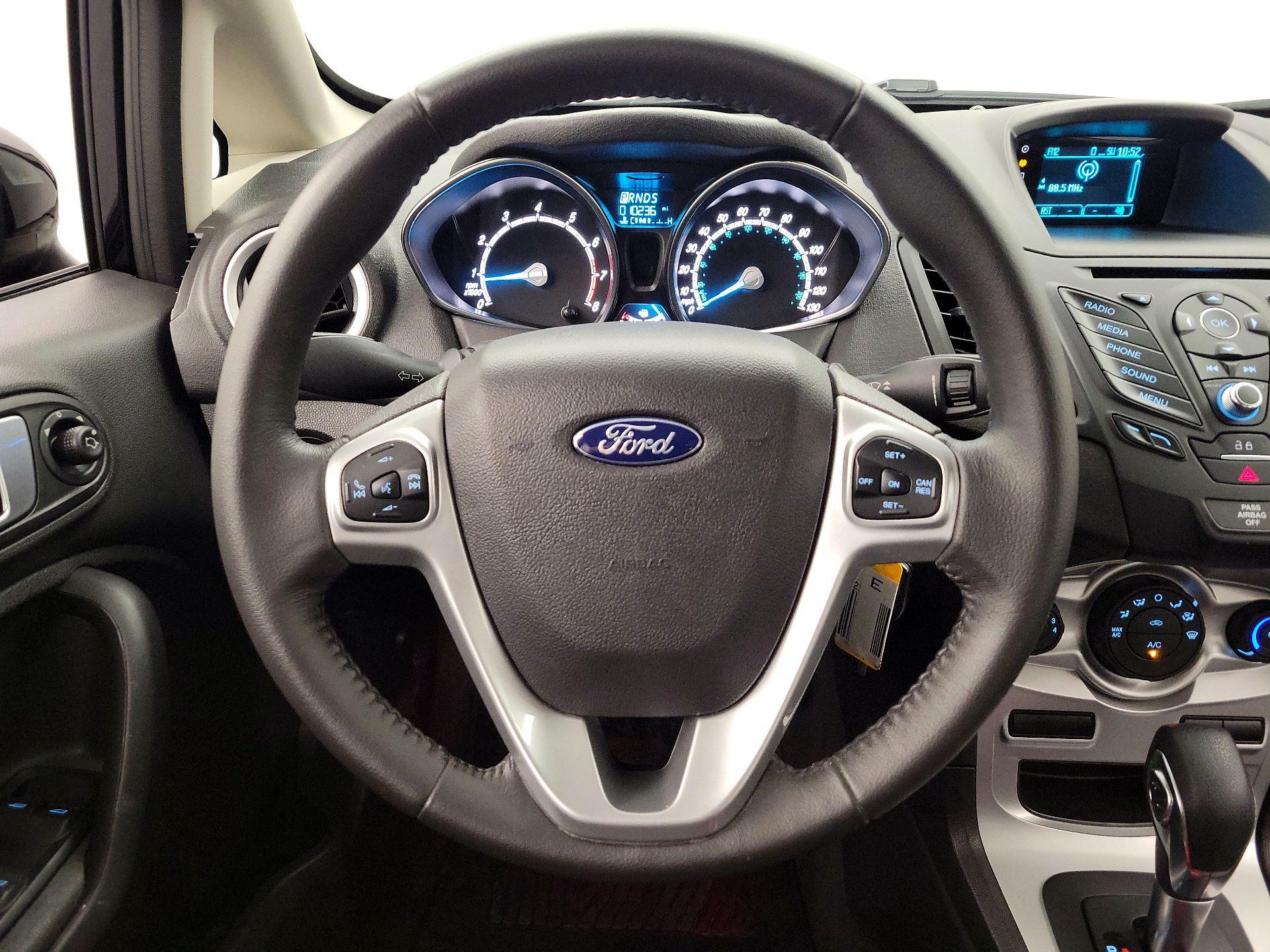Thumbnail: 2016 Ford Fiesta - 10