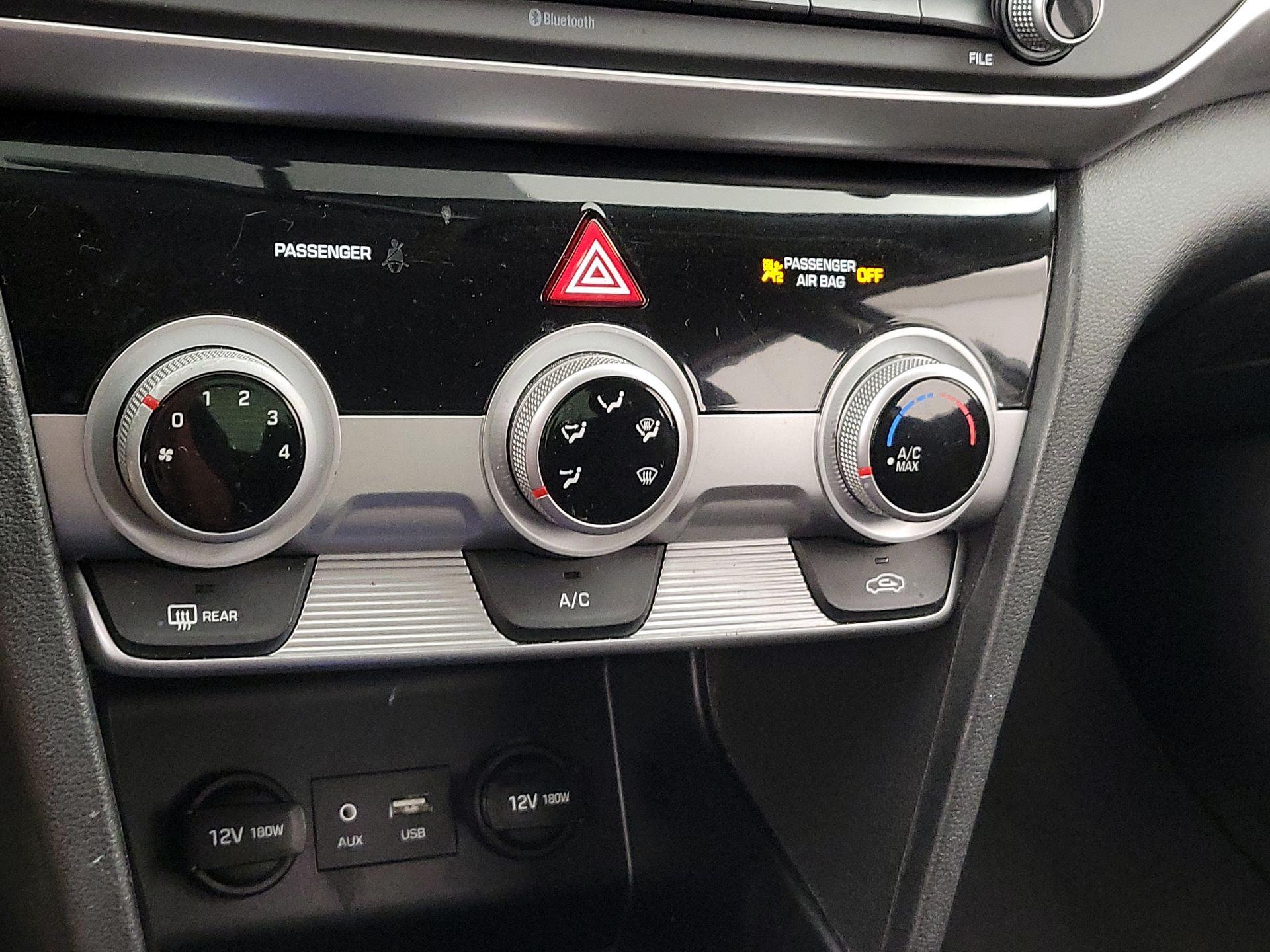 Thumbnail: 2019 Hyundai Elantra - 16