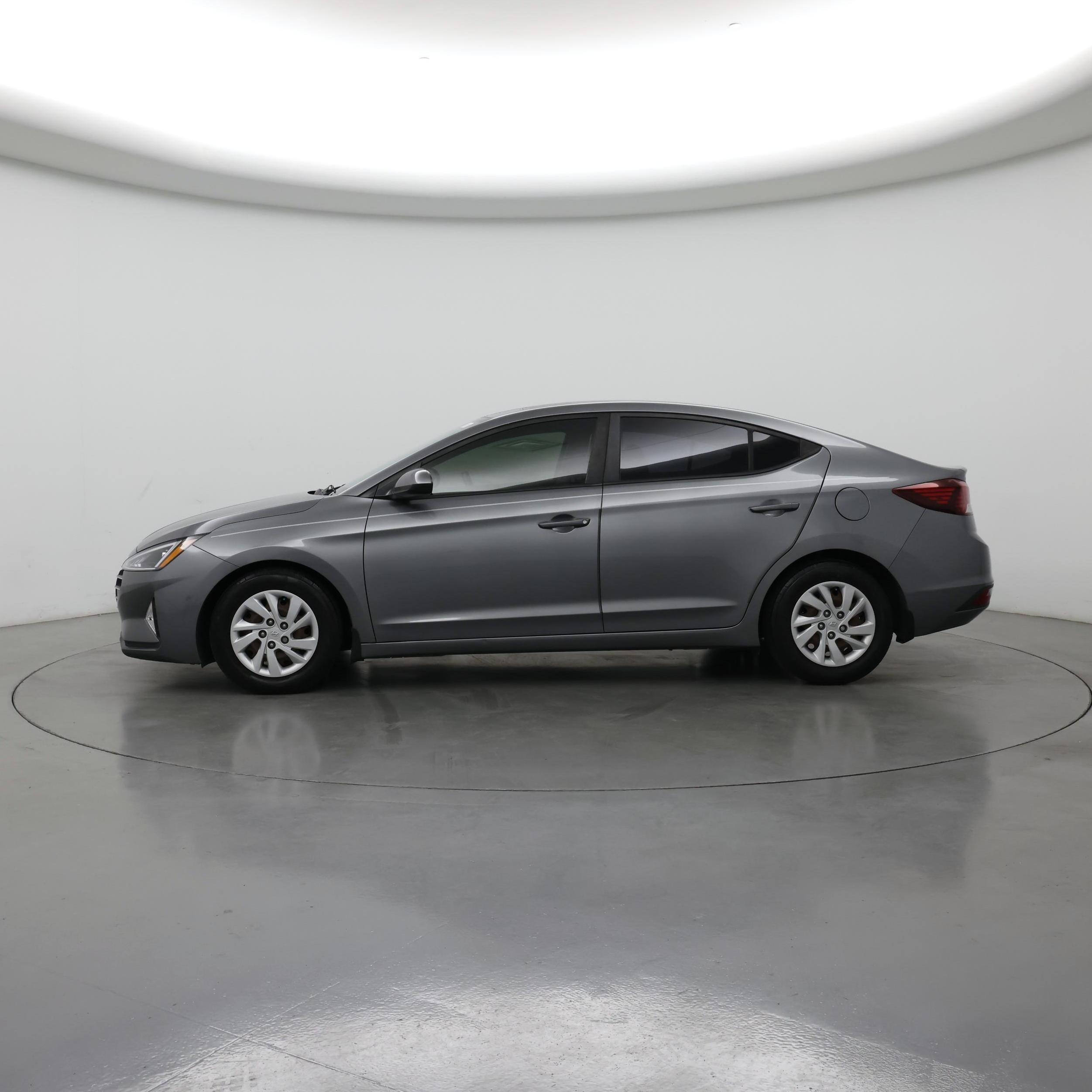 Thumbnail: 2019 Hyundai Elantra - 3
