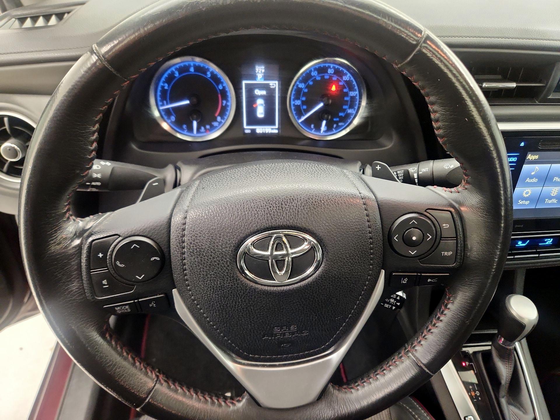 Thumbnail: 2017 Toyota Corolla - 10