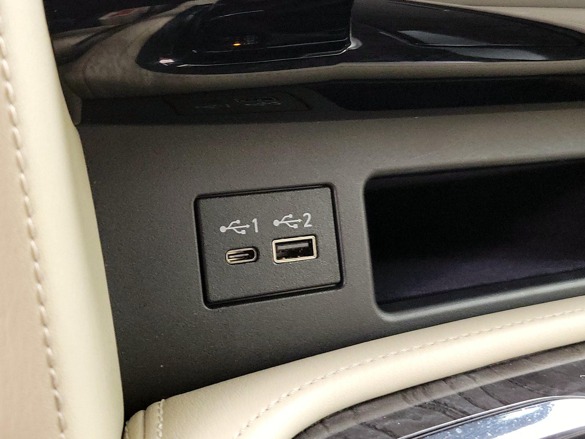 Thumbnail: 2021 INFINITI QX80 - 19