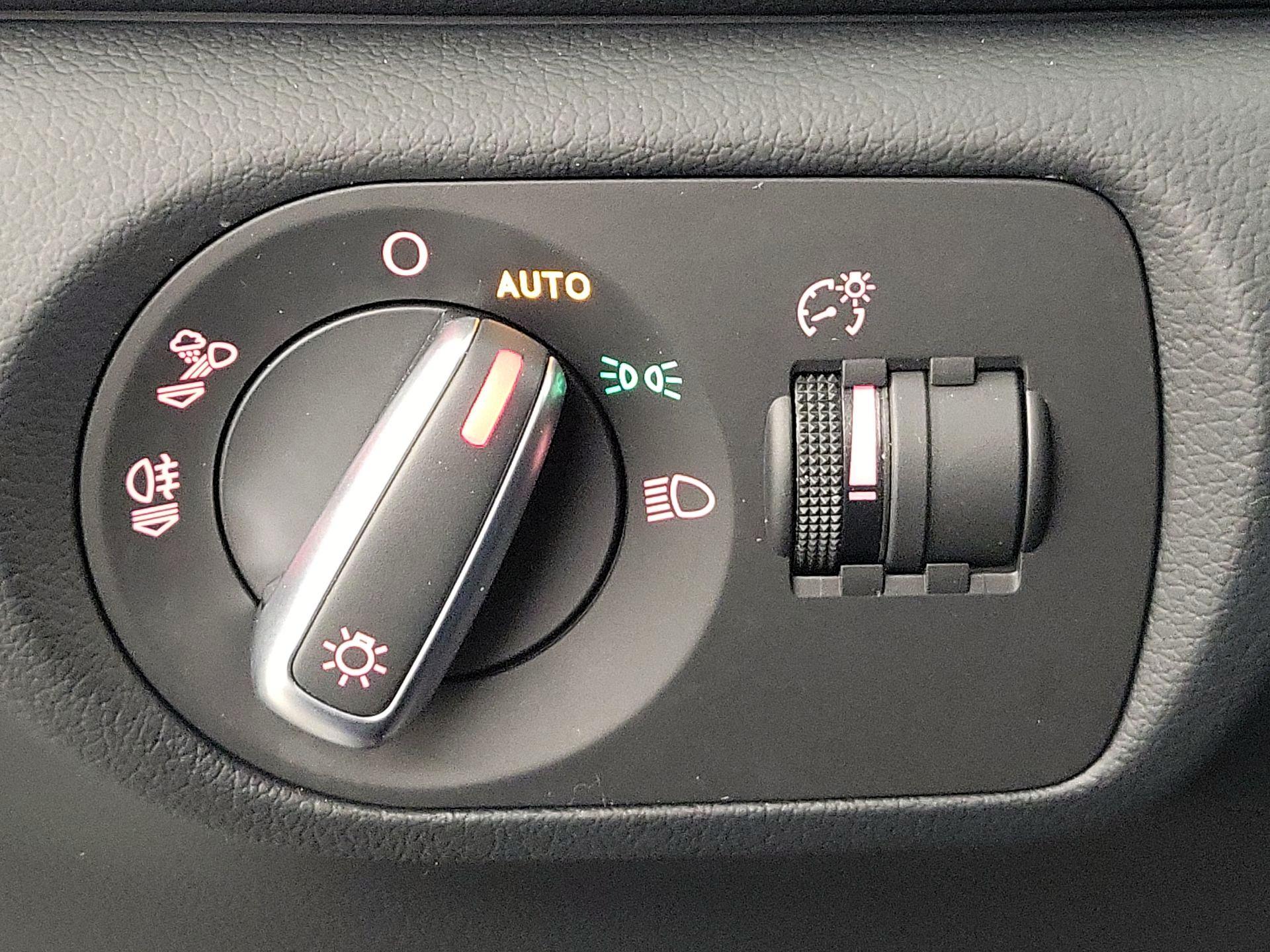 Thumbnail: 2018 Audi Q3 - 13