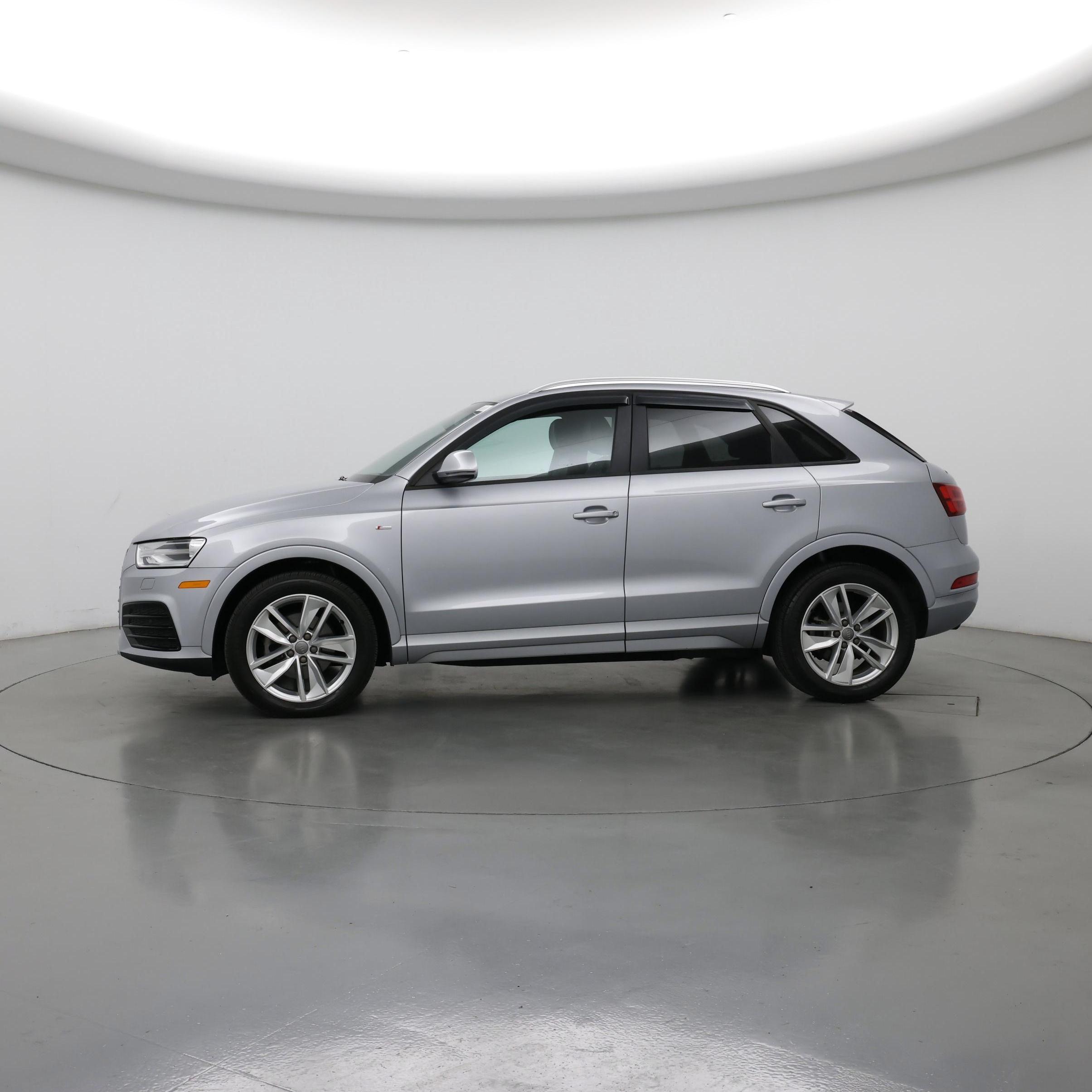 Thumbnail: 2018 Audi Q3 - 3