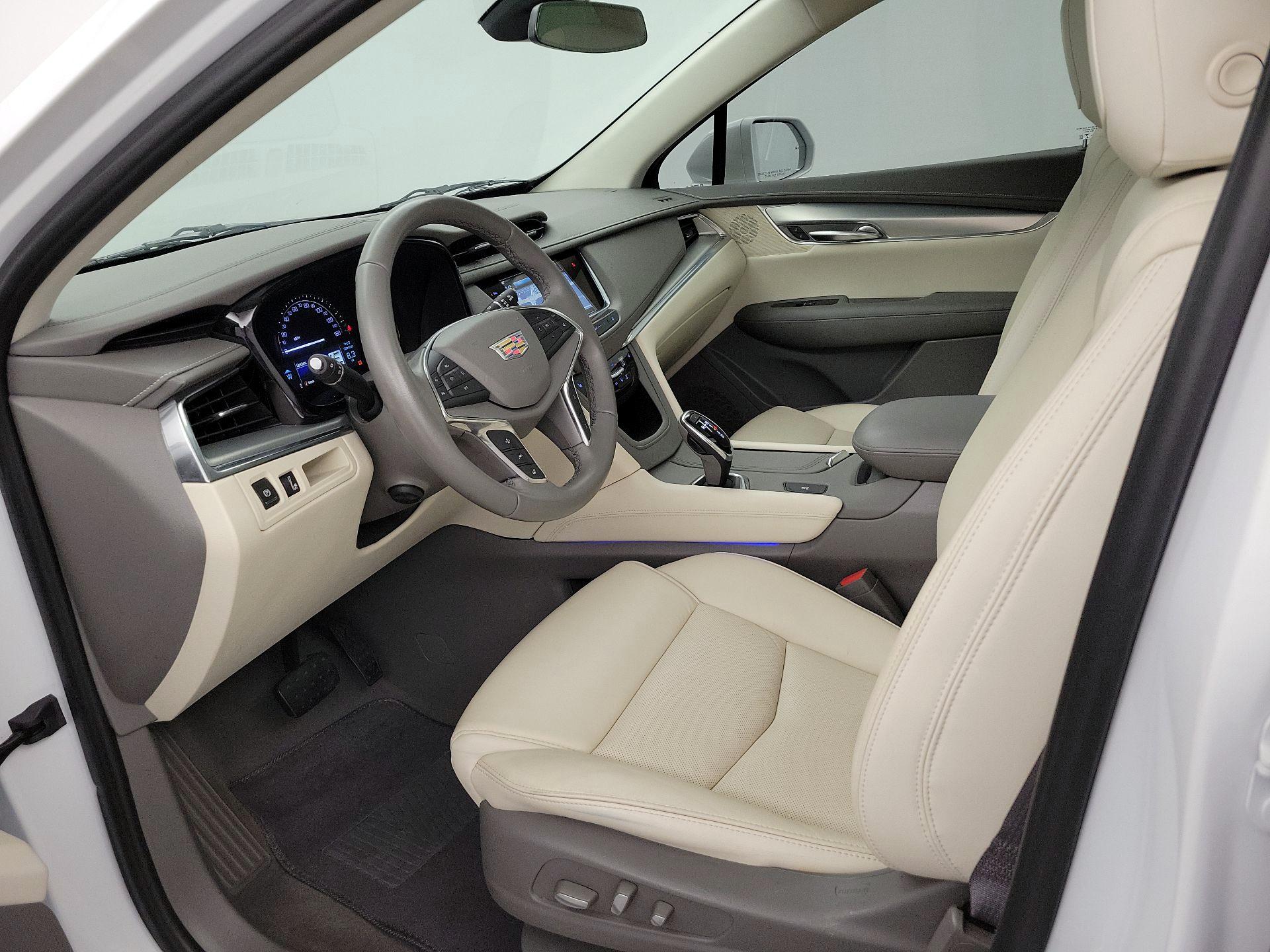 Thumbnail: 2019 Cadillac XT5 - 11