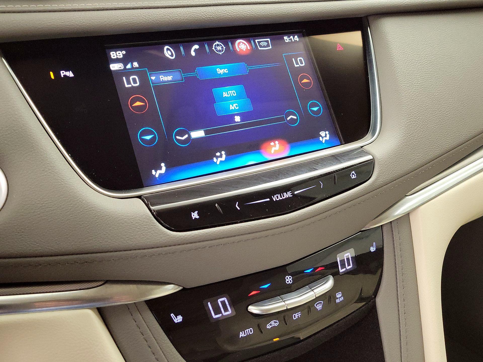 Thumbnail: 2019 Cadillac XT5 - 17