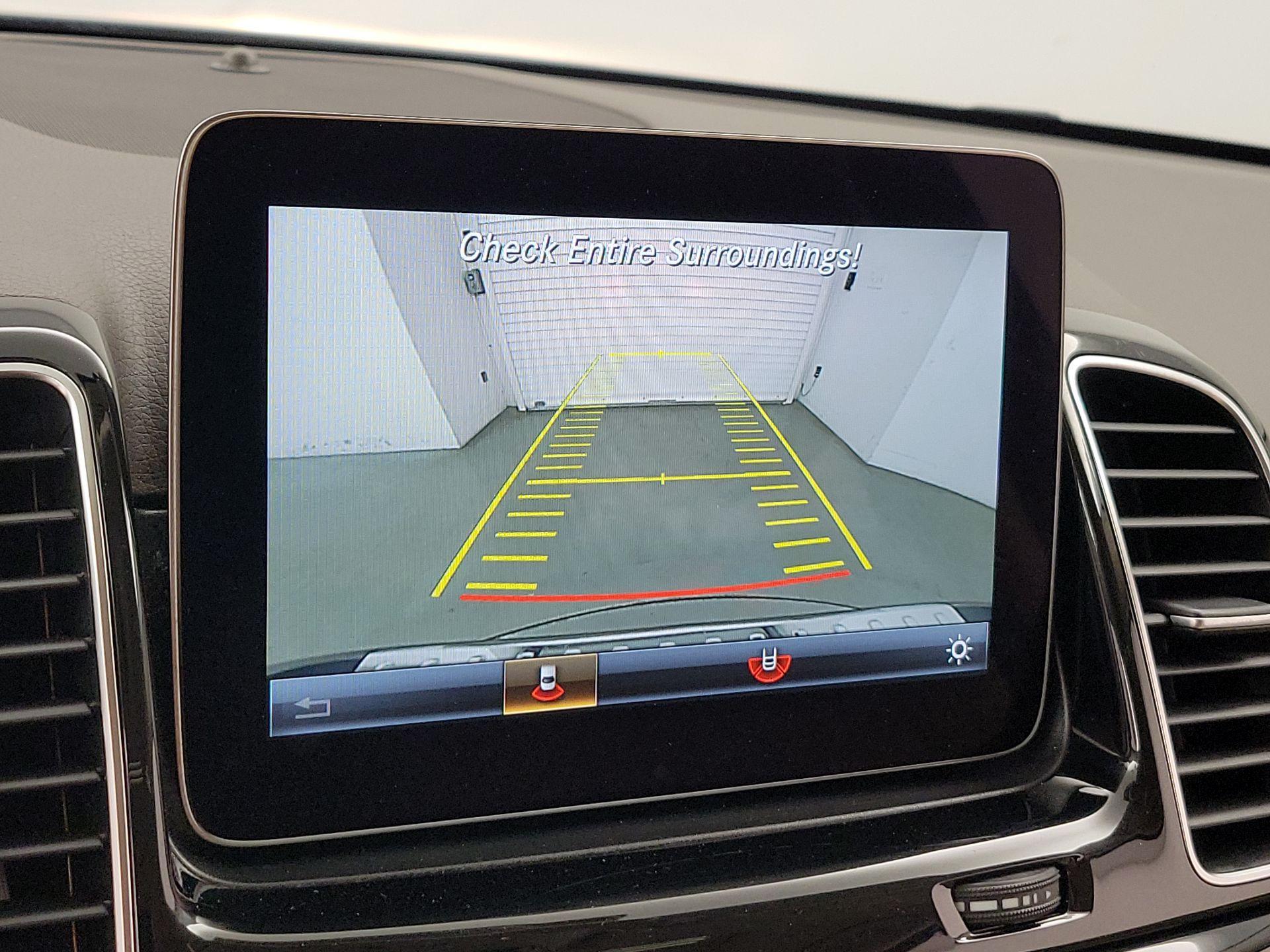 Thumbnail: 2017 Mercedes-Benz GLE - 15