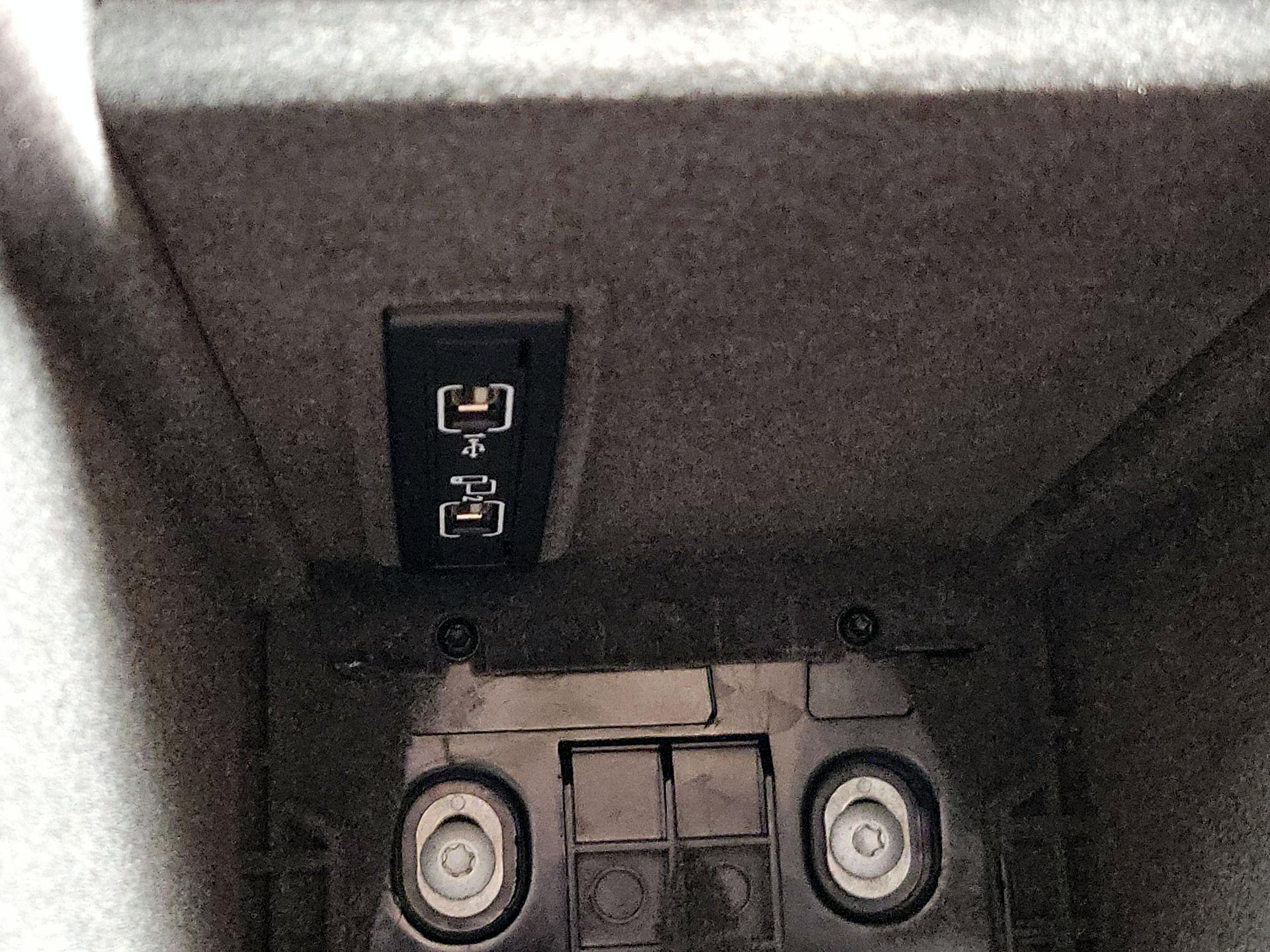 Thumbnail: 2017 Mercedes-Benz GLE - 19