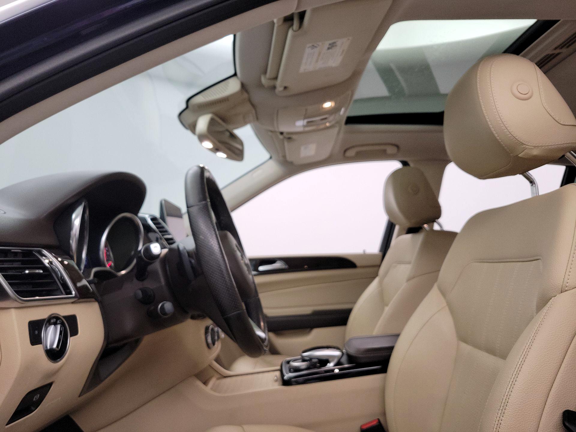 Thumbnail: 2017 Mercedes-Benz GLE - 20