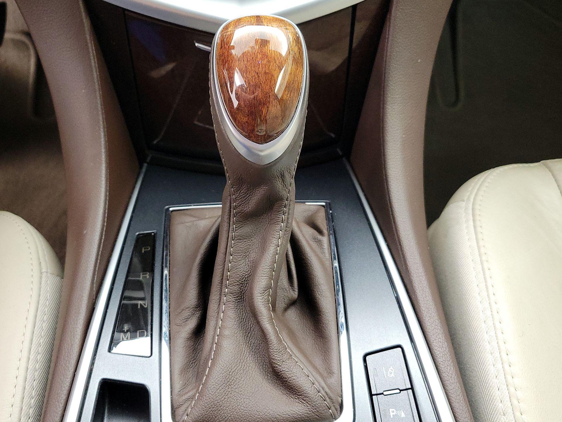 Thumbnail: 2016 Cadillac SRX - 18