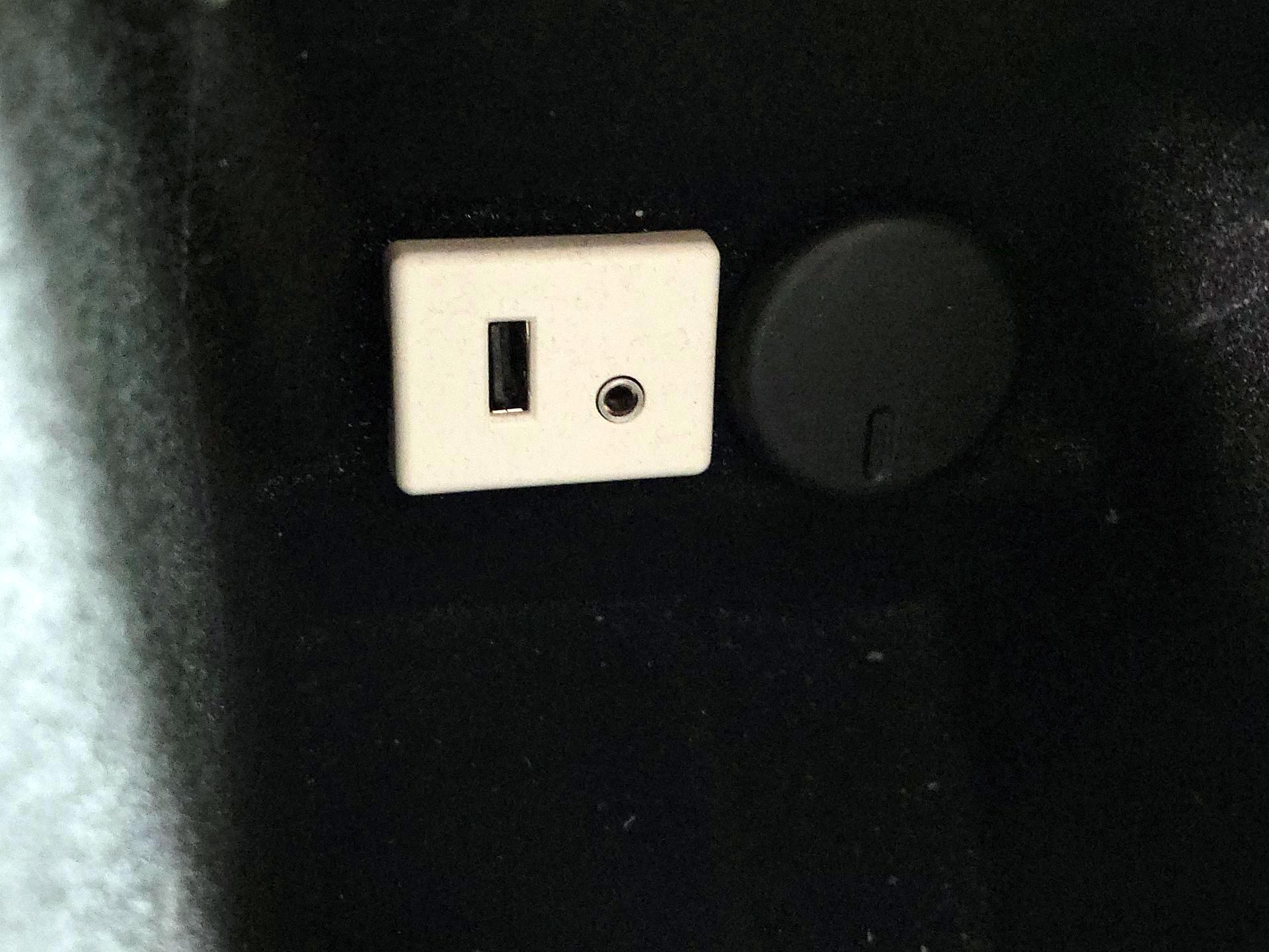 Thumbnail: 2016 Cadillac SRX - 19