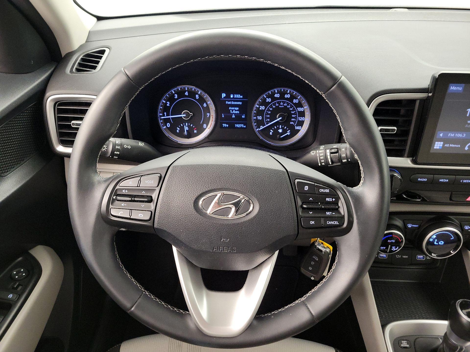Thumbnail: 2022 Hyundai Venue - 10