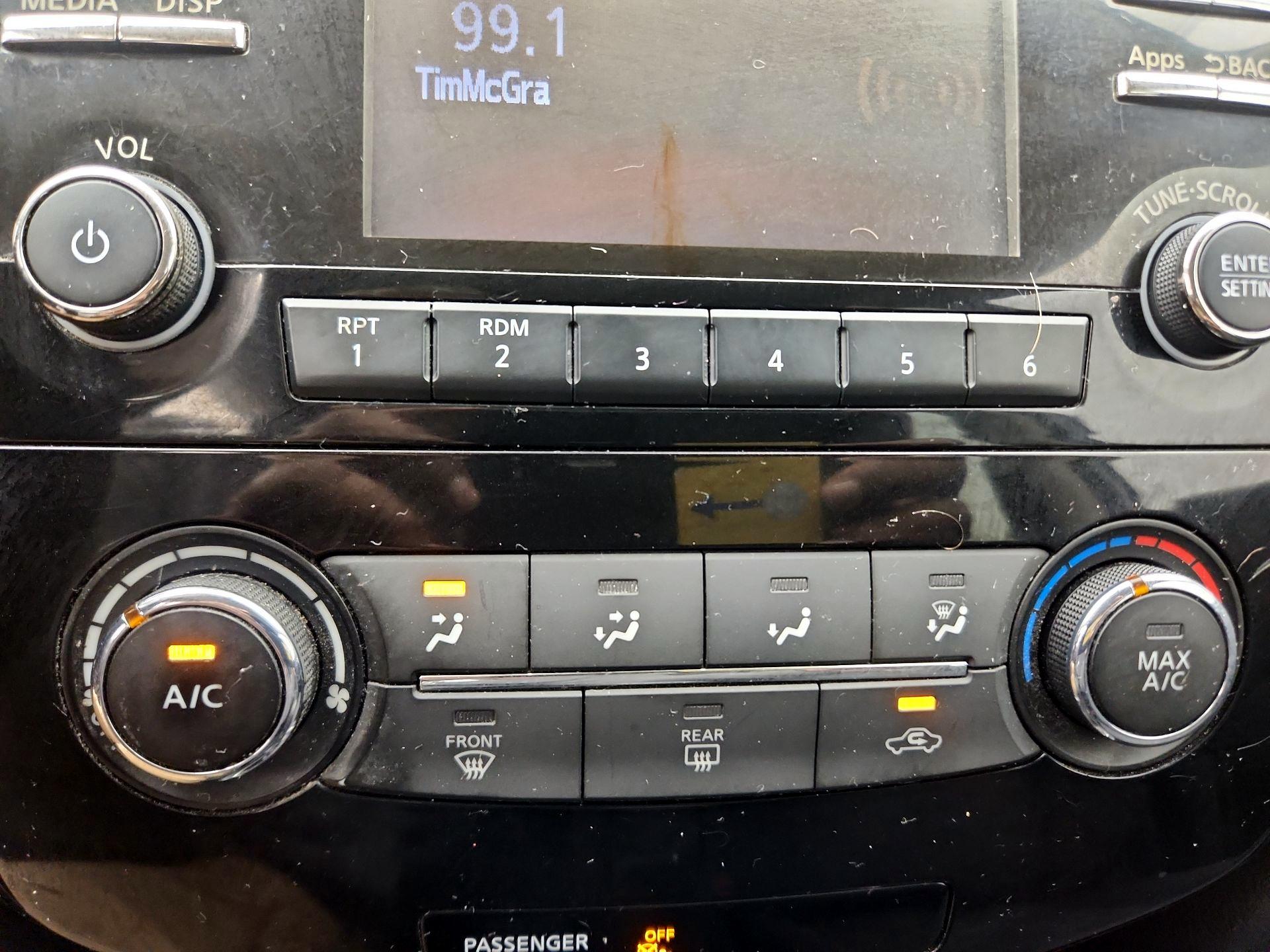 Thumbnail: 2016 Nissan Rogue - 16