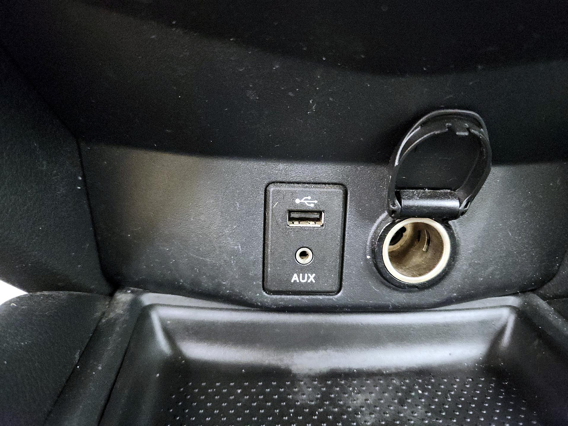 Thumbnail: 2016 Nissan Rogue - 18