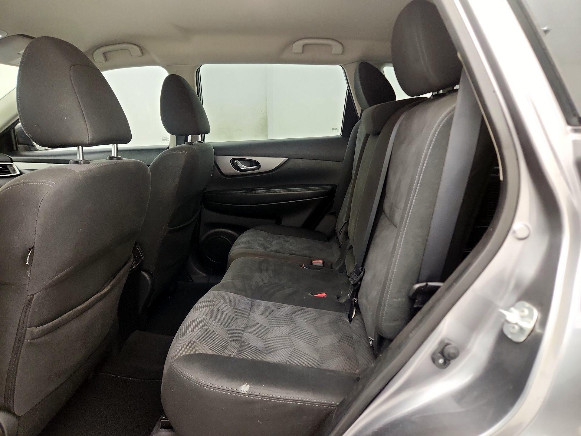 Thumbnail: 2016 Nissan Rogue - 19