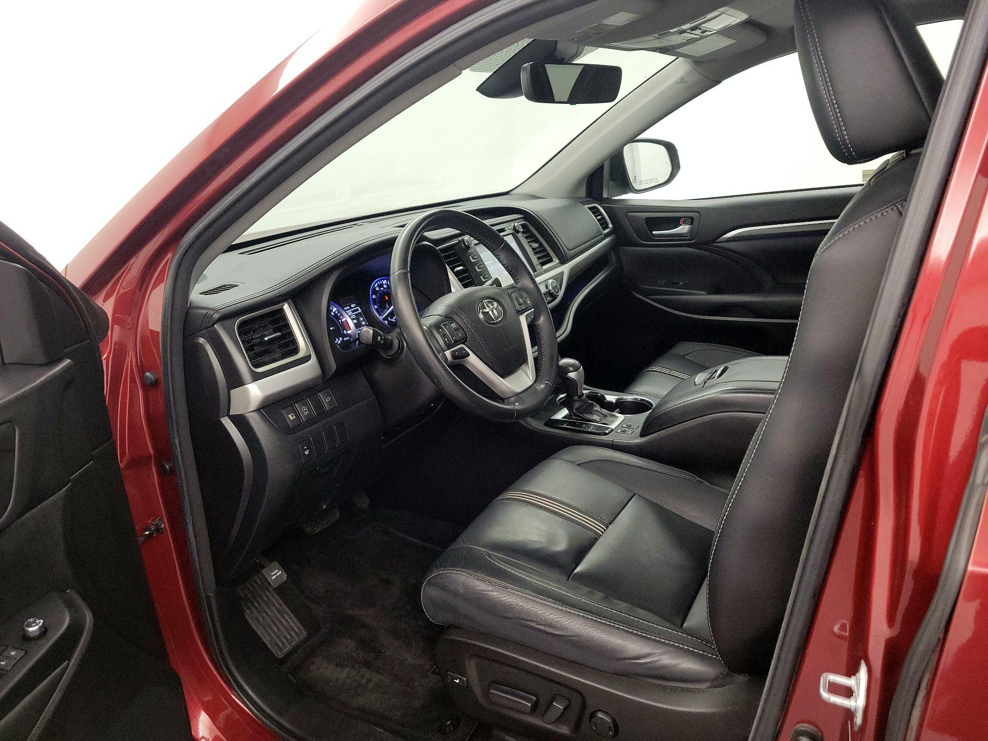 Thumbnail: 2017 Toyota Highlander - 11