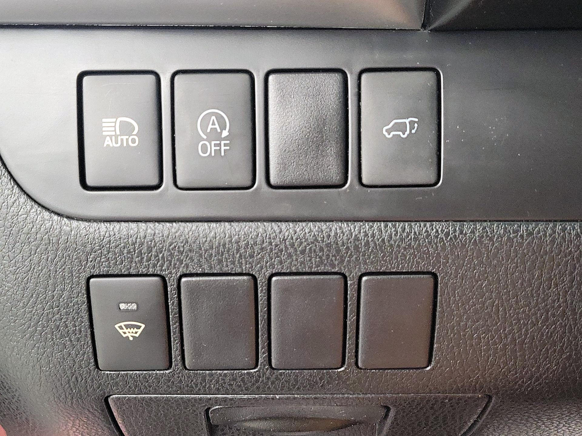 Thumbnail: 2017 Toyota Highlander - 13