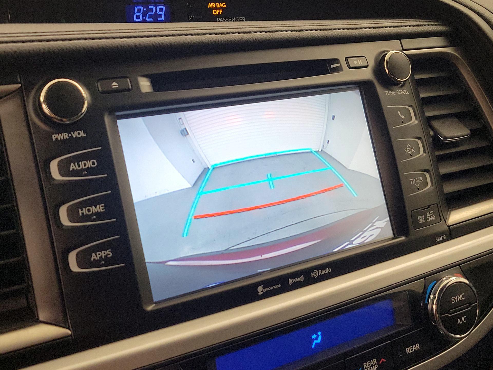 Thumbnail: 2017 Toyota Highlander - 15