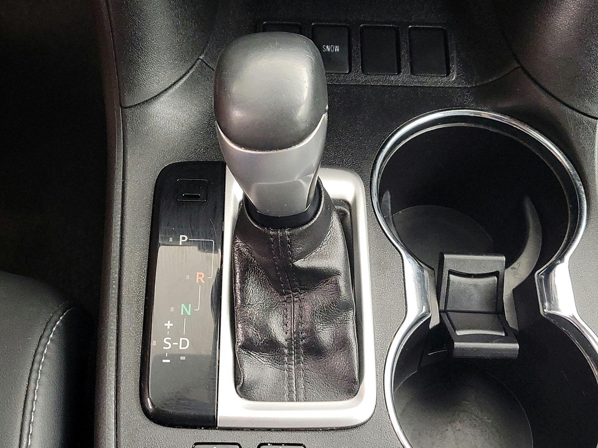 Thumbnail: 2017 Toyota Highlander - 18