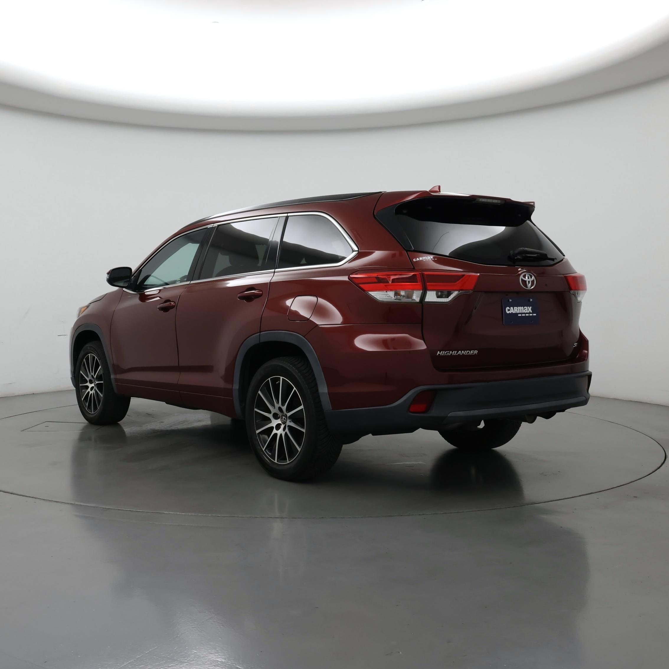 Thumbnail: 2017 Toyota Highlander - 2