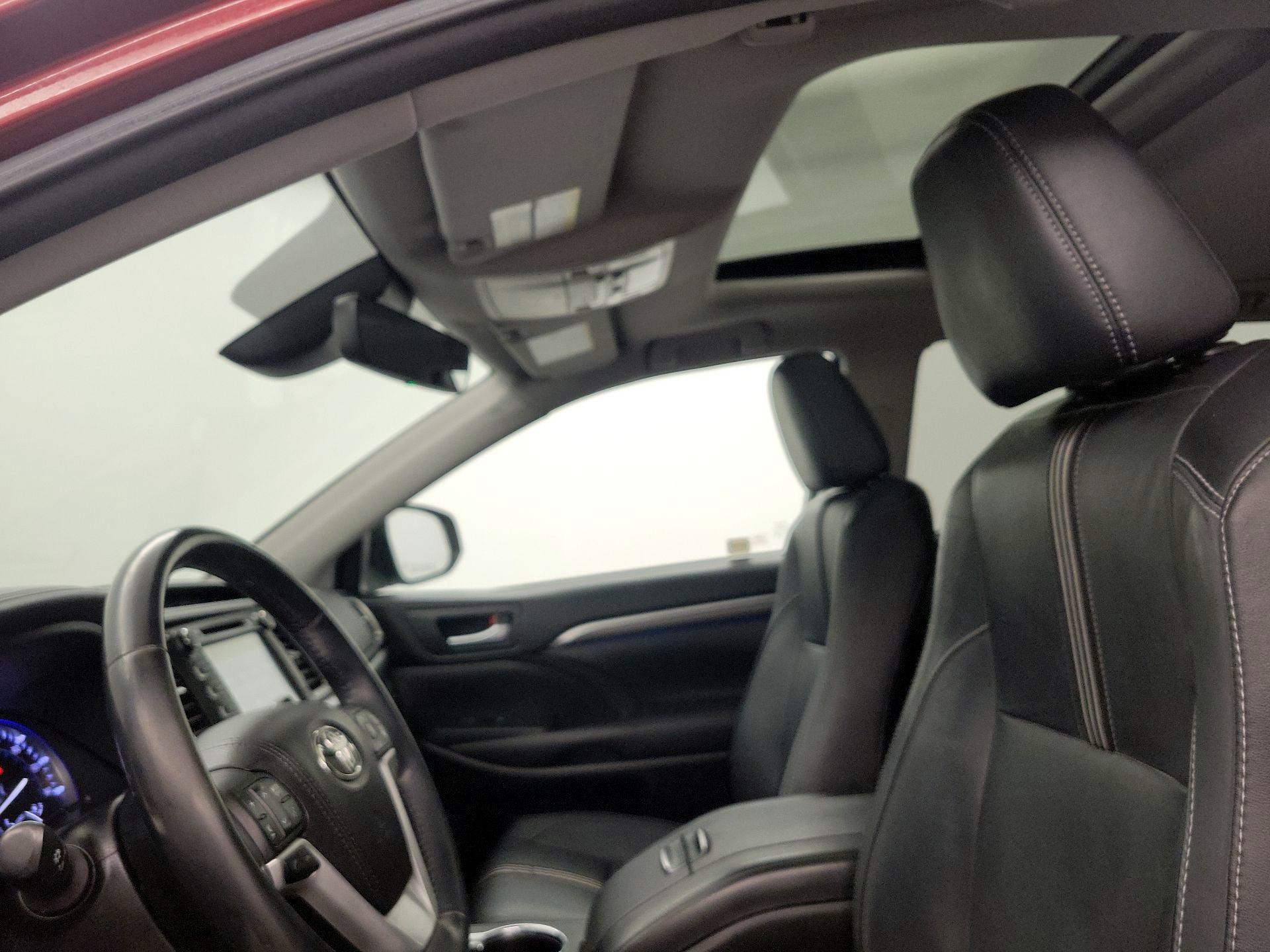 Thumbnail: 2017 Toyota Highlander - 20