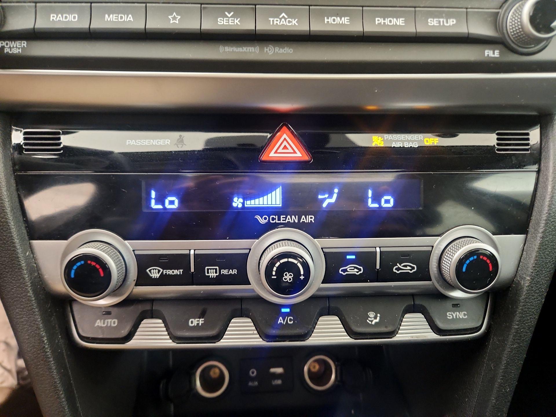 Thumbnail: 2019 Hyundai Elantra - 16