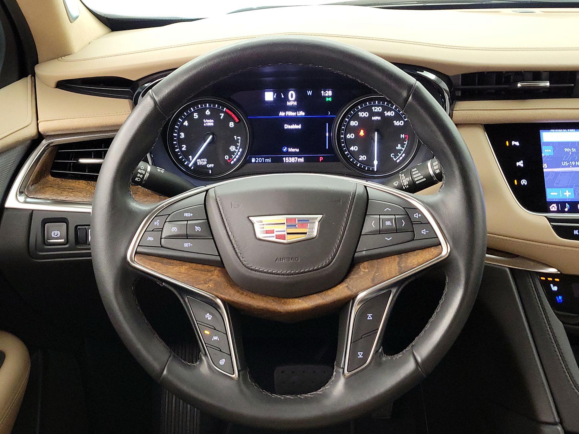 Thumbnail: 2022 Cadillac XT5 - 10
