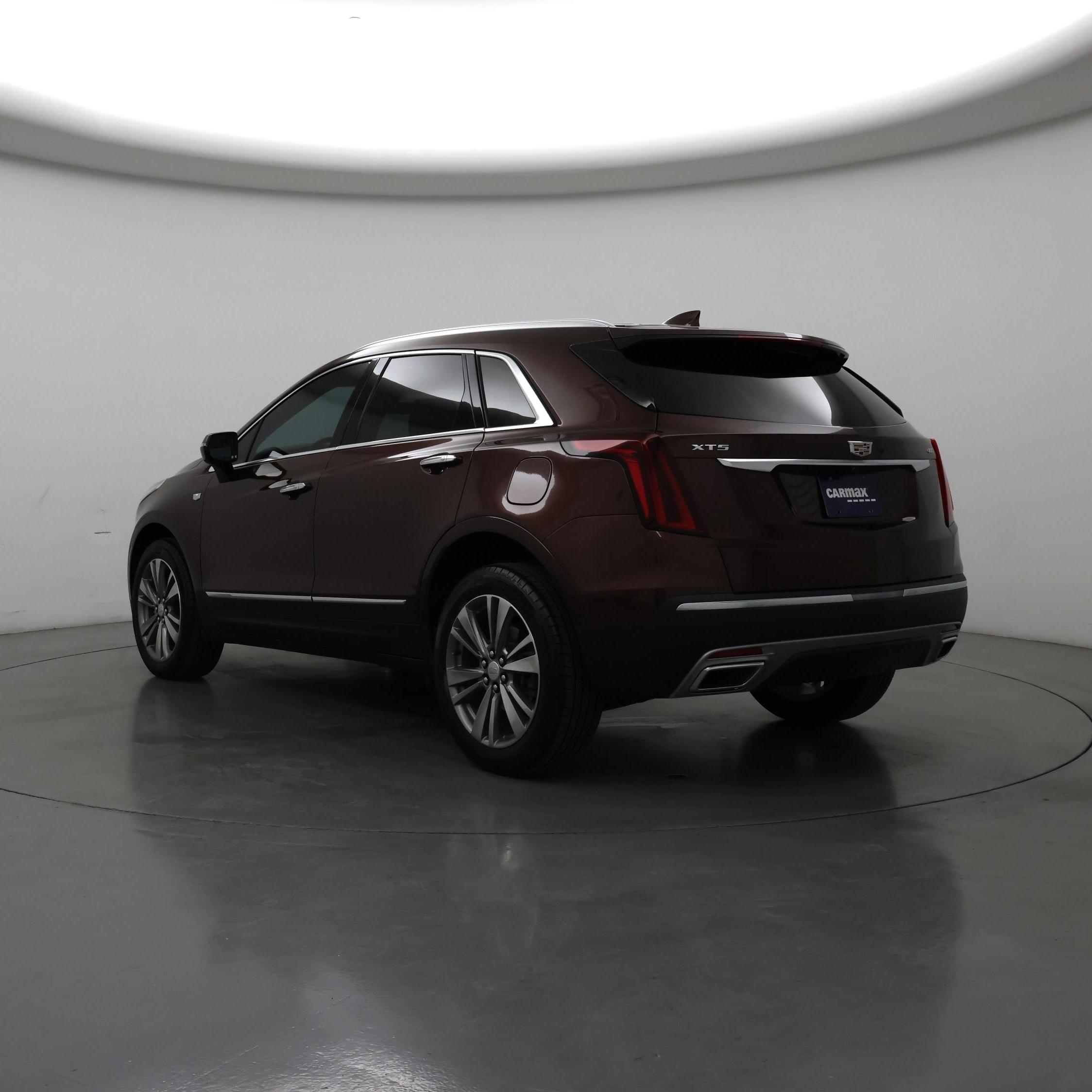 Thumbnail: 2022 Cadillac XT5 - 2