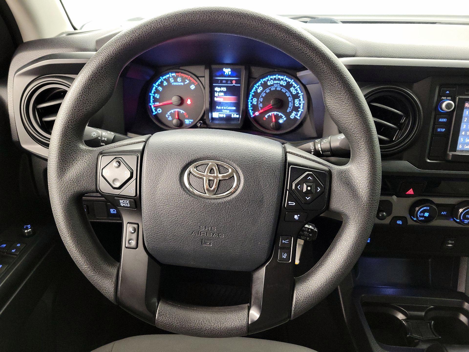 Thumbnail: 2018 Toyota Tacoma - 10